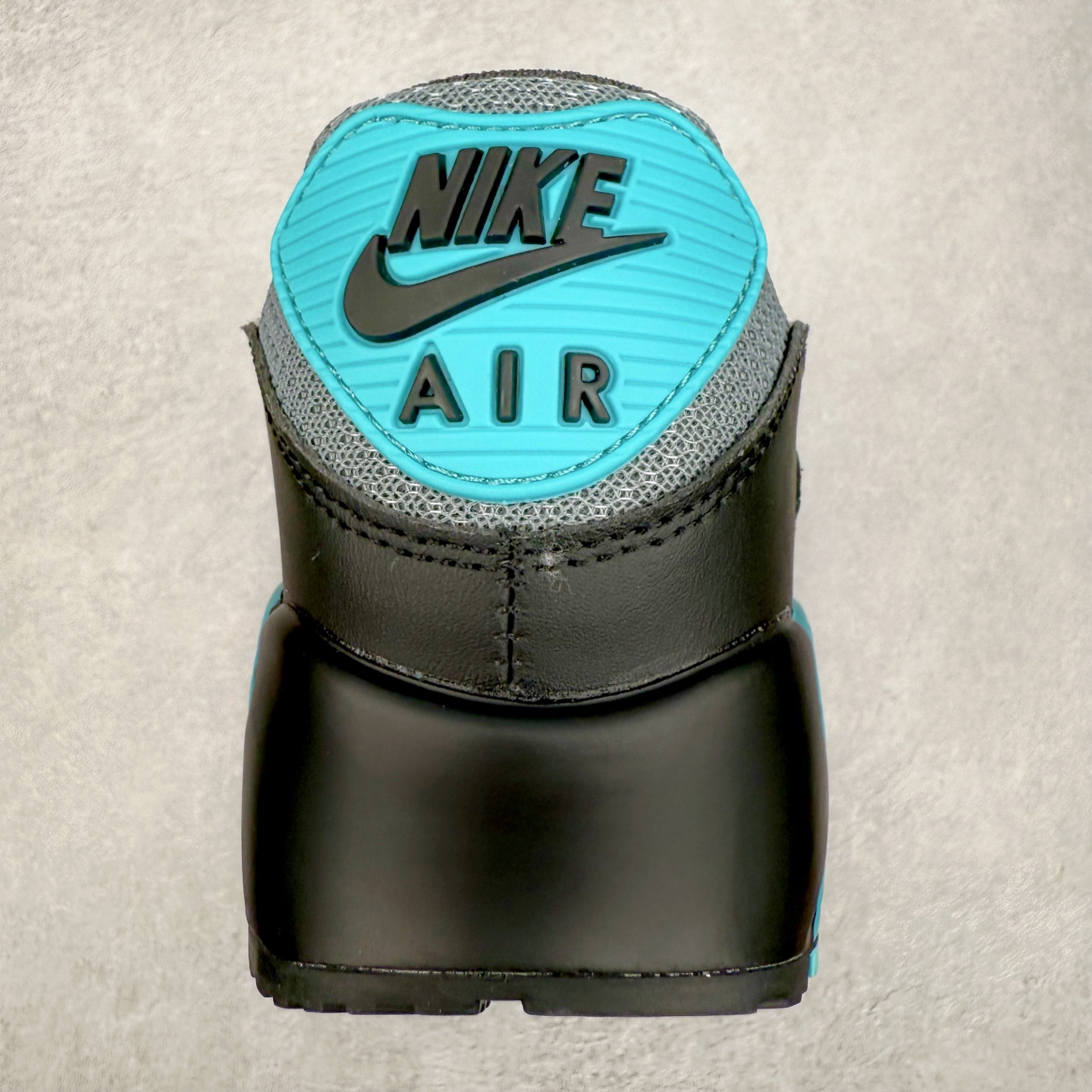 图片[8]-＃MX版 NK Air MAX 90 气垫复古减震跑步鞋 DM0029-013 经典重温 独家陆续补货 外单专供大厂出品 品质稳定 一百余色 终端操作 Air Max 90于1990年推出 来自Air Max系列 在Air Max 1的基础上改进而得 增加了气垫面积 外型上也更为流线 最特別的就是加入了菱纹塑胶嵌板 为Air Max 90增添了许多潮流气息 皮革鞋面 造就出色耐穿性和支撑力 Max Air缓震配置搭配泡棉中底 令Air Max 90轻盈而舒适 华夫格橡胶外底 铸就Air Max 90非凡的抓地力 而Air Max 90不仅是一双跑鞋 它成功跨越了时间的演进 成为了球鞋文化与潮流圈中最熟为人知的鞋款之一 尺码：36 36.5 37.5 38 38.5 39 40 40.5 41 42 42.5 43 44 44.5 45-选品中心