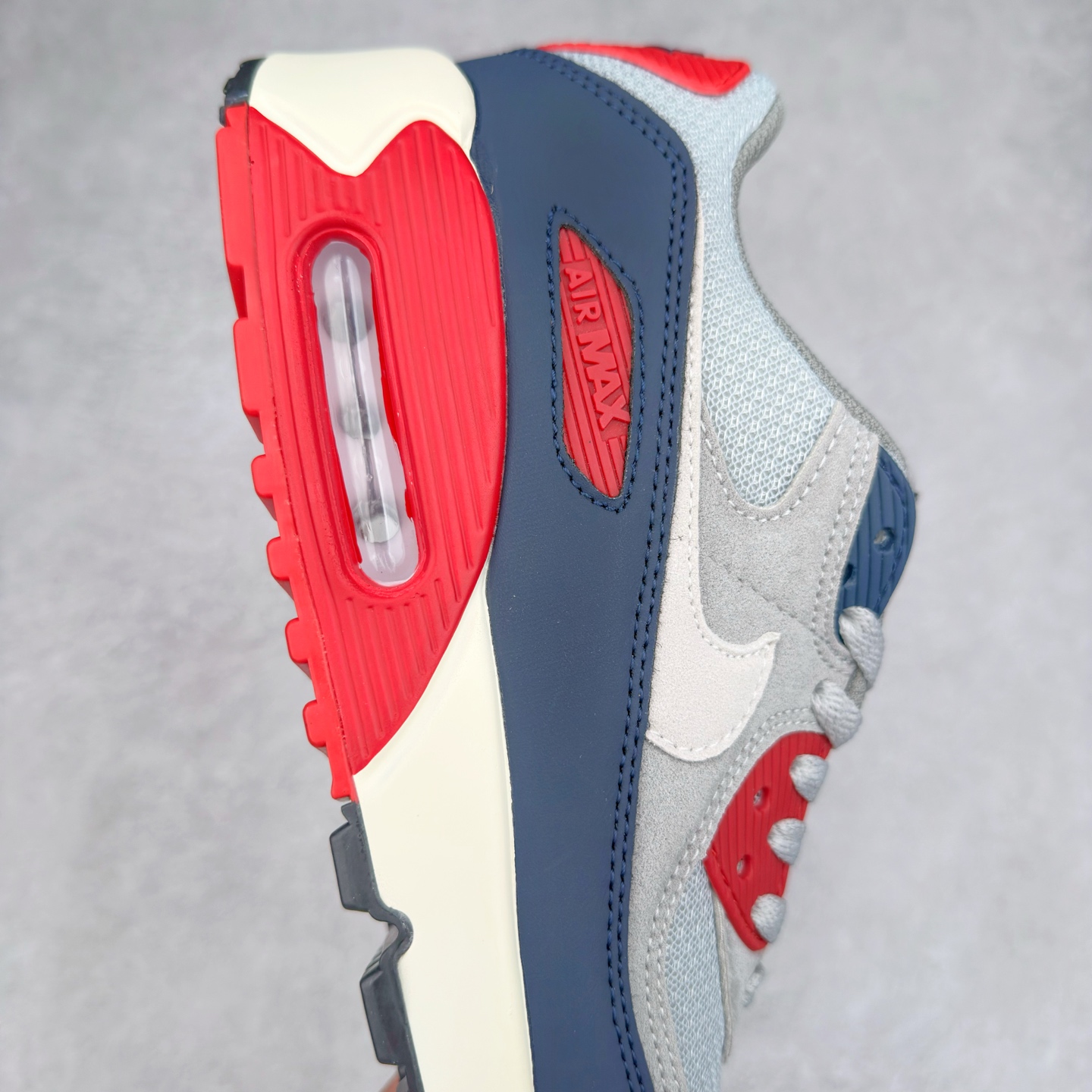 图片[6]-＃MX版 NK Air MAX 90 气垫复古减震跑步鞋 DM0029-005 经典重温 独家陆续补货 外单专供大厂出品 品质稳定 一百余色 终端操作 Air Max 90于1990年推出 来自Air Max系列 在Air Max 1的基础上改进而得 增加了气垫面积 外型上也更为流线 最特別的就是加入了菱纹塑胶嵌板 为Air Max 90增添了许多潮流气息 皮革鞋面 造就出色耐穿性和支撑力 Max Air缓震配置搭配泡棉中底 令Air Max 90轻盈而舒适 华夫格橡胶外底 铸就Air Max 90非凡的抓地力 而Air Max 90不仅是一双跑鞋 它成功跨越了时间的演进 成为了球鞋文化与潮流圈中最熟为人知的鞋款之一 尺码：36 36.5 37.5 38 38.5 39 40 40.5 41 42 42.5 43 44 44.5 45-选品中心
