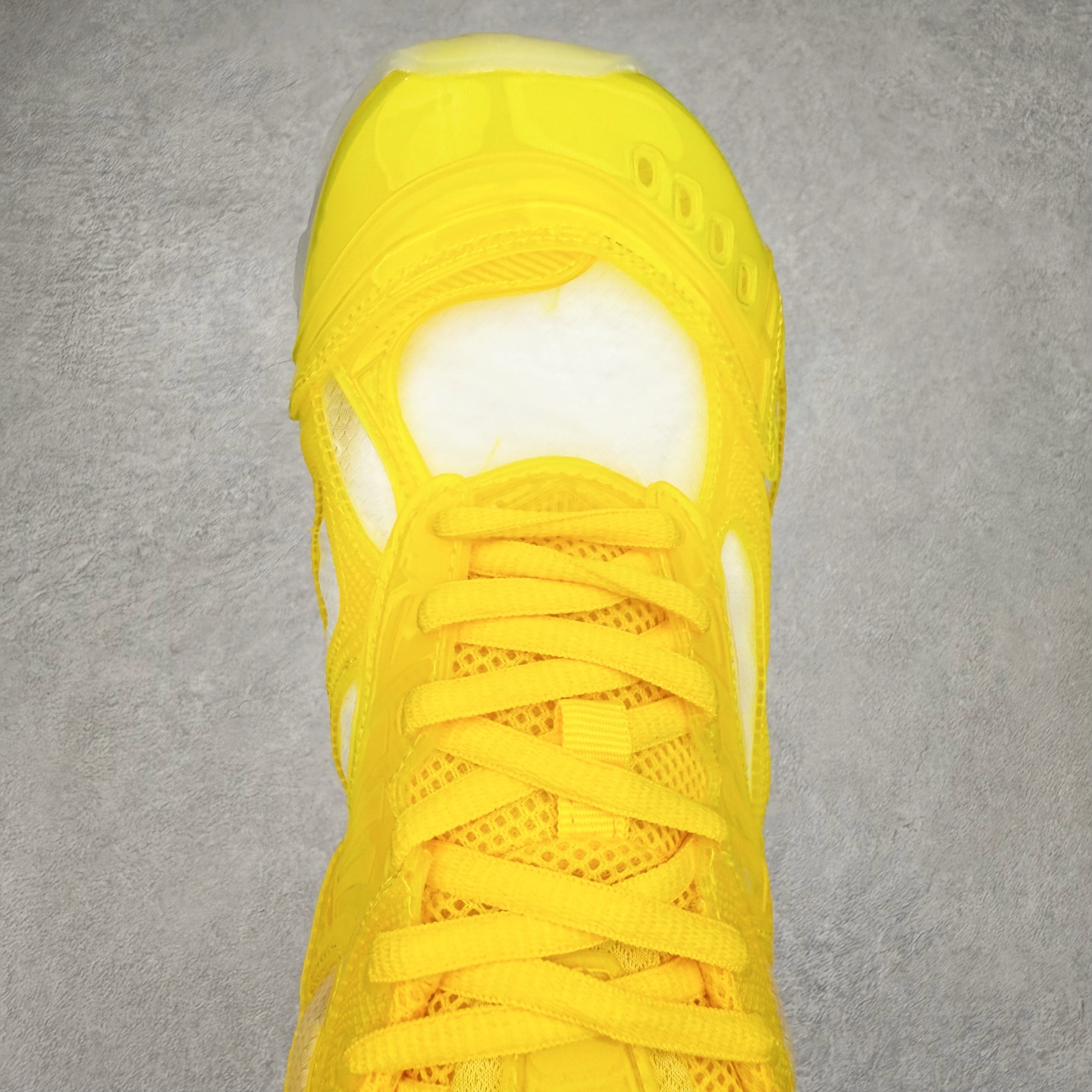 图片[4]-BOTTEGA VENETA Orbit Runner BV葆蝶家时尚休闲王一博同款老爹鞋运动鞋 原版开发 一比一打造 相似度百分之99以上 市场一梯队级别品质 区别市场任何标文顶级品质版本 采用轻质科技网布面料 搭配几何图案设计橡胶外底 王炸系列 高版本 认准套包工艺 实际增高很多哦 还是一样显腿细非常nice 耐玩耐造 对标对版 套包鞋工艺 认准高版本 大底选用拼色TPU大底 配置原版包装 尺码：35 36 37 38 39 40 41 42 43 44 45-选品中心