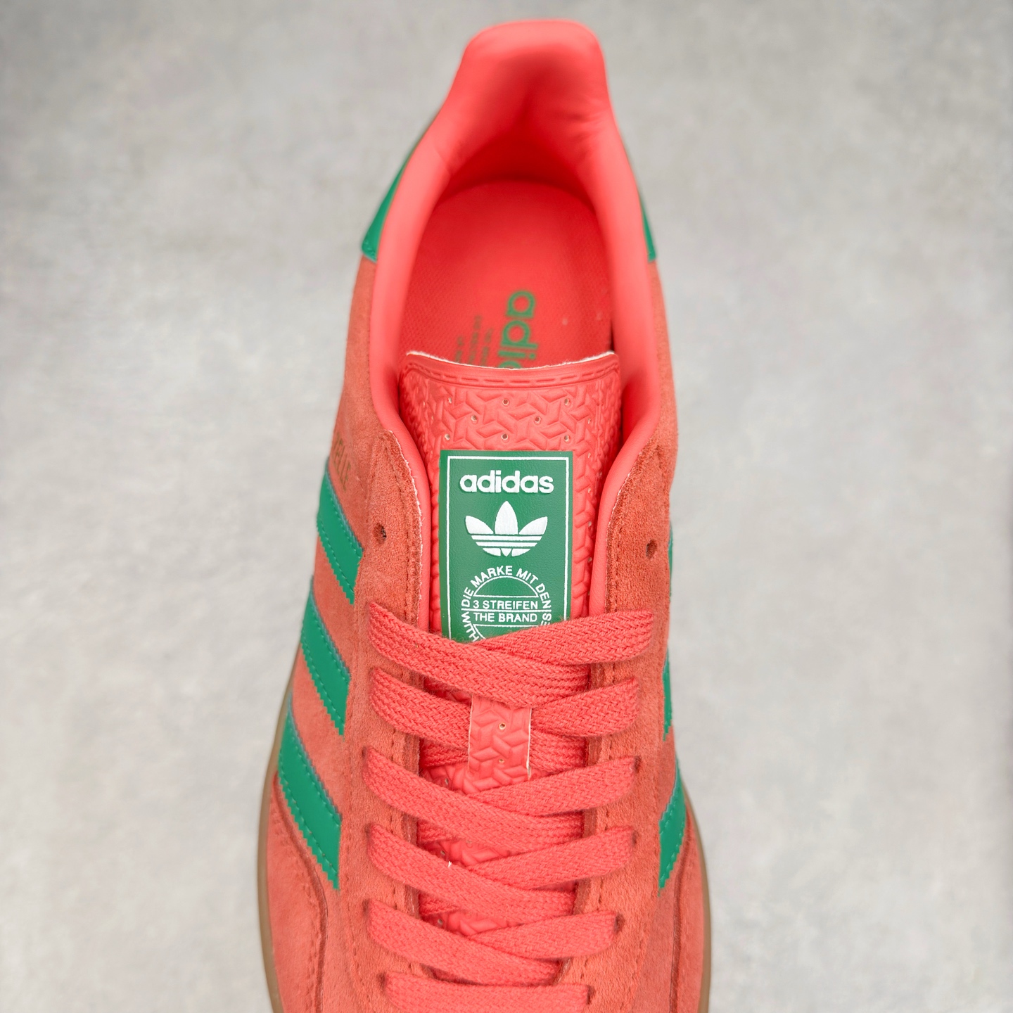 图片[5]-AD Gazelle Indoor Trainers 羚羊内训系列低帮复古百搭休闲运动德训风板鞋 JH5407 90年代经典的复刻版！自60年代以足球训练鞋面世以来,Gazelle就以其经典设计席卷全球。1991年版本的复刻,再造经典Gazelle。采用皮革打造,搭配浊色细节,让这款经典更加简约。尺码：36 36⅔ 37⅓ 38 38⅔ 39⅓ 40 40⅔ 41⅓ 42 42⅔ 43⅓ 44⅓ 44⅔ 45-选品中心
