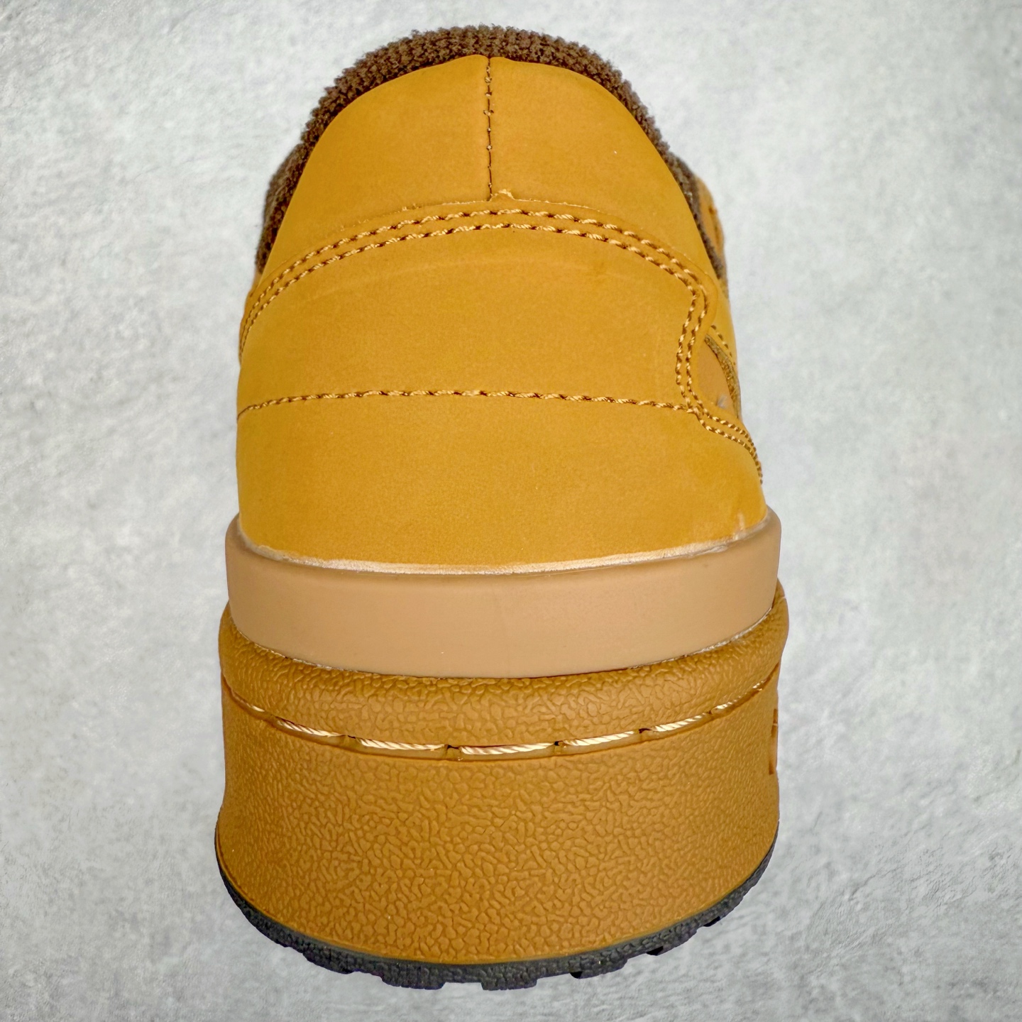 图片[8]-AD Forum 84 Low OG 低帮百搭潮流休闲运动板鞋 ID0989 以复古篮球鞋的外形为基础 采用皮革拼接 简约百搭 更加贴合舒适 中底内侧网格造型起到点睛之笔 外底橡胶 更显复古 尺码：36 36.5 37.5 38 38.5 39 40 40.5 41 42 42.5 43 44 44.5 45-选品中心