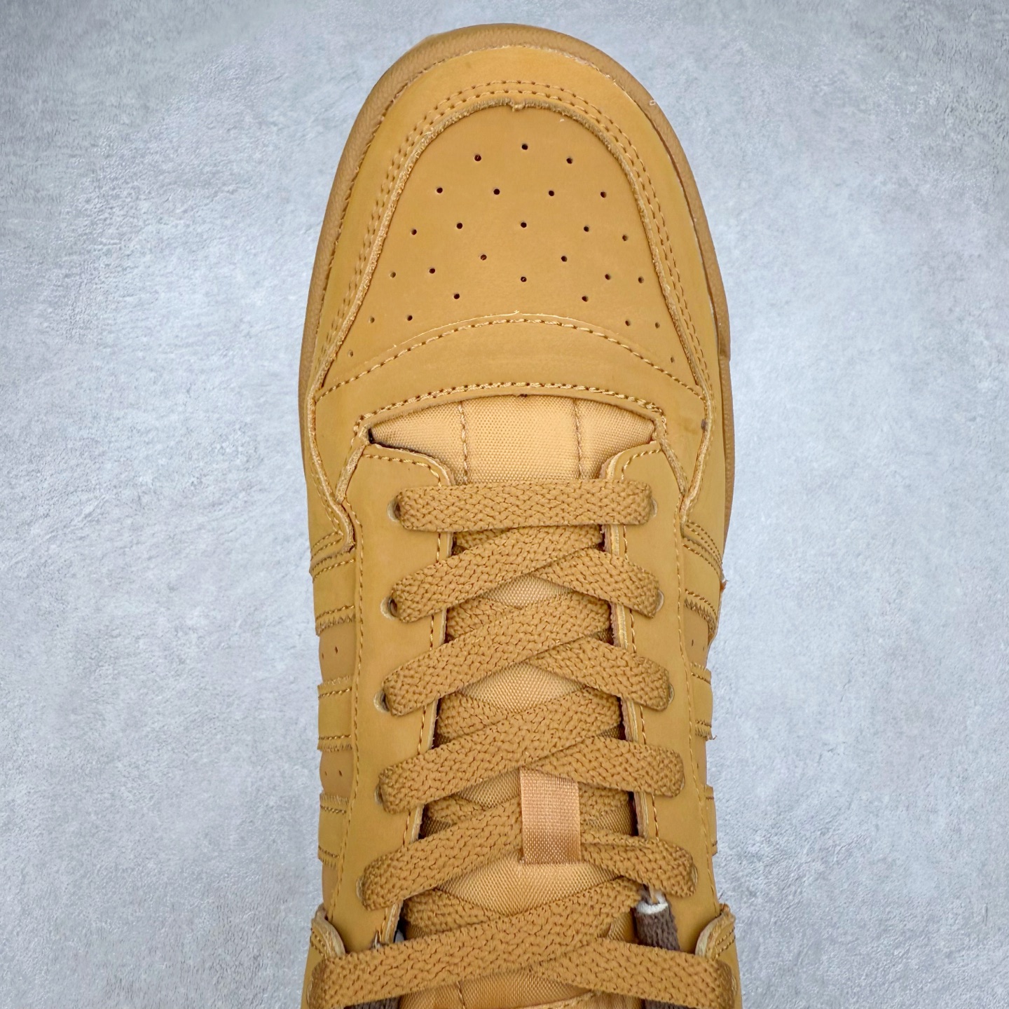 图片[4]-AD Forum 84 Low OG 低帮百搭潮流休闲运动板鞋 ID0989 以复古篮球鞋的外形为基础 采用皮革拼接 简约百搭 更加贴合舒适 中底内侧网格造型起到点睛之笔 外底橡胶 更显复古 尺码：36 36.5 37.5 38 38.5 39 40 40.5 41 42 42.5 43 44 44.5 45-选品中心