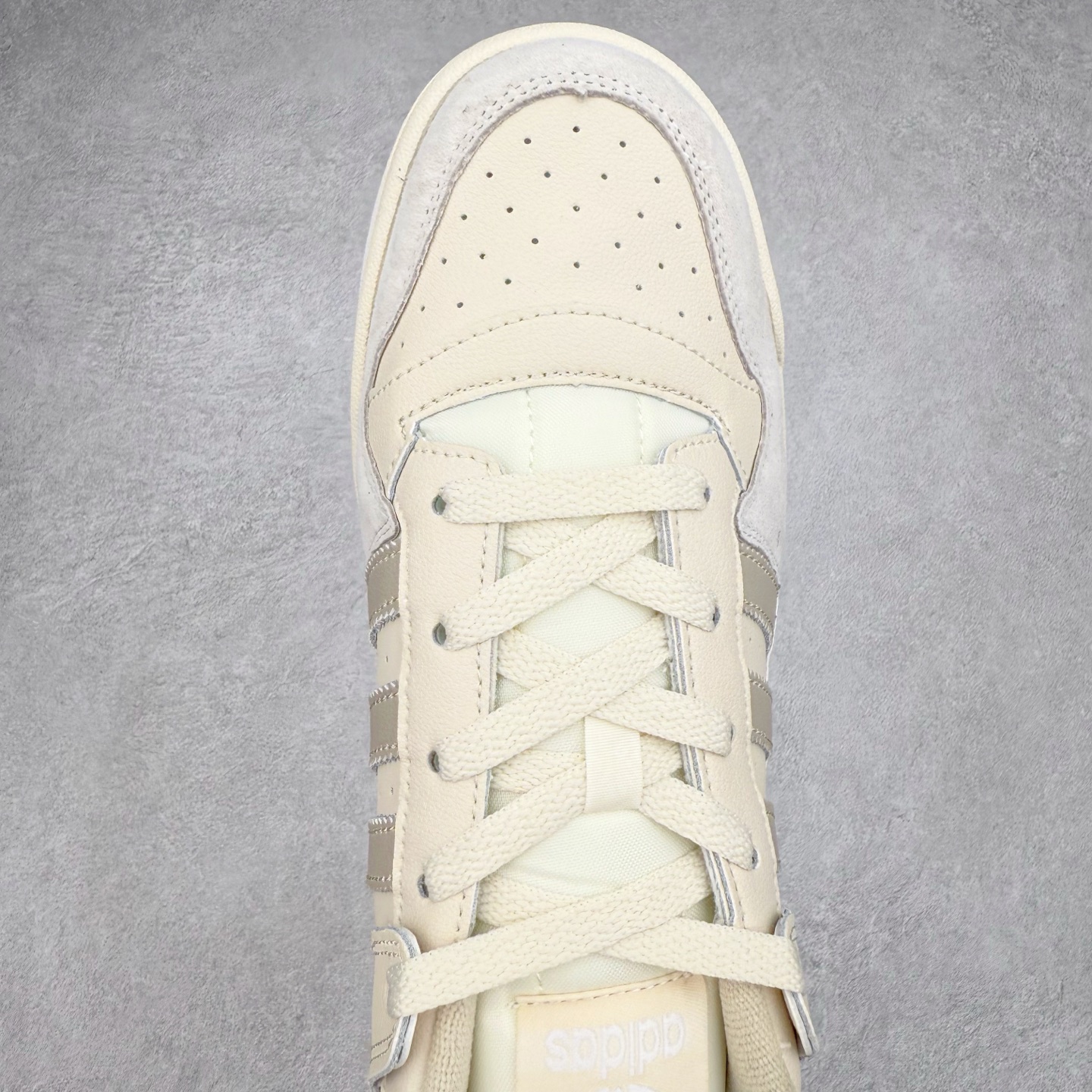 图片[4]-AD Forum 84 Low OG 低帮百搭潮流休闲运动板鞋 ID7995 以复古篮球鞋的外形为基础 采用皮革拼接 简约百搭 更加贴合舒适 中底内侧网格造型起到点睛之笔 外底橡胶 更显复古 尺码：36 36.5 37.5 38 38.5 39 40 40.5 41 42 42.5 43 44 44.5 45-选品中心