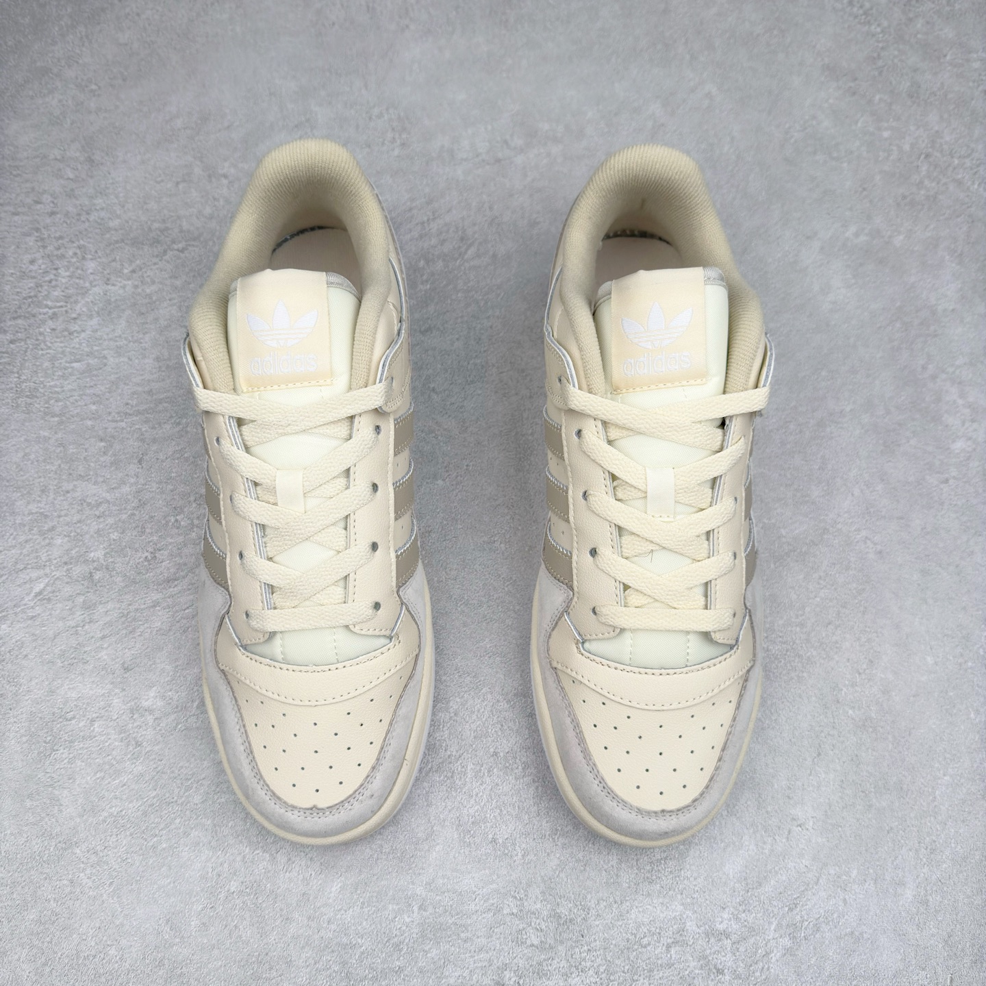 图片[2]-AD Forum 84 Low OG 低帮百搭潮流休闲运动板鞋 ID7995 以复古篮球鞋的外形为基础 采用皮革拼接 简约百搭 更加贴合舒适 中底内侧网格造型起到点睛之笔 外底橡胶 更显复古 尺码：36 36.5 37.5 38 38.5 39 40 40.5 41 42 42.5 43 44 44.5 45-选品中心