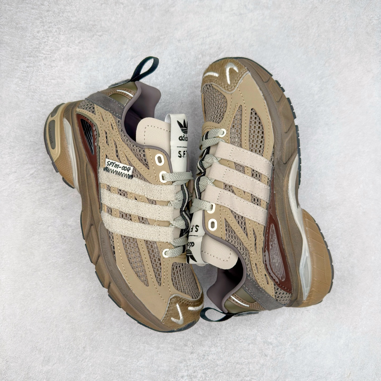 图片[3]-SFTM x AD Originals ADISTAR CUSHION 联名复古舒适防滑耐磨低帮生活休闲鞋 JR8044 实拍调校N版已经零色差零失真 百分百还原实物色彩所见即所得 不存在货不对板色差等低级问题 选购参考实物拍摄 不混卖不参货 只用心做好货严格选品 承诺混一赔十 尺码：36 36.5 37.5 38 38.5 39 40 40.5 41 42 42.5 43 44 44.5 45-选品中心