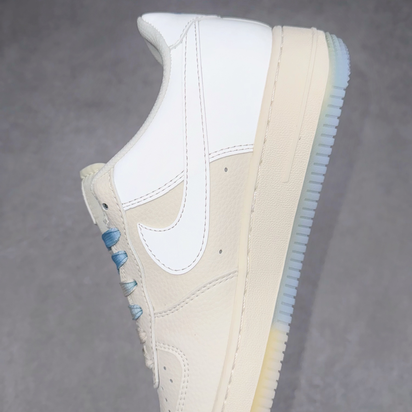图片[7]-NK Air Force 1´07 Low 空军一号低帮百搭休闲运动板鞋 XX3168-179 柔软、弹性十足的缓震性能和出色的中底设计 横跨复古与现代的外型结合 造就出风靡全球 三十多年的Force 1 直到今天还深受青睐 实拍调校N版已经零色差零失真 百分百还原实物色彩所见即所得 不存在货不对板色差等低级问题 选购参考实物拍摄 不混卖不参货 只用心做好货严格选品 承诺混一赔十 尺码：36 36.5 37.5 38 38.5 39 40 40.5 41 42 42.5 43 44 44.5 45-选品中心