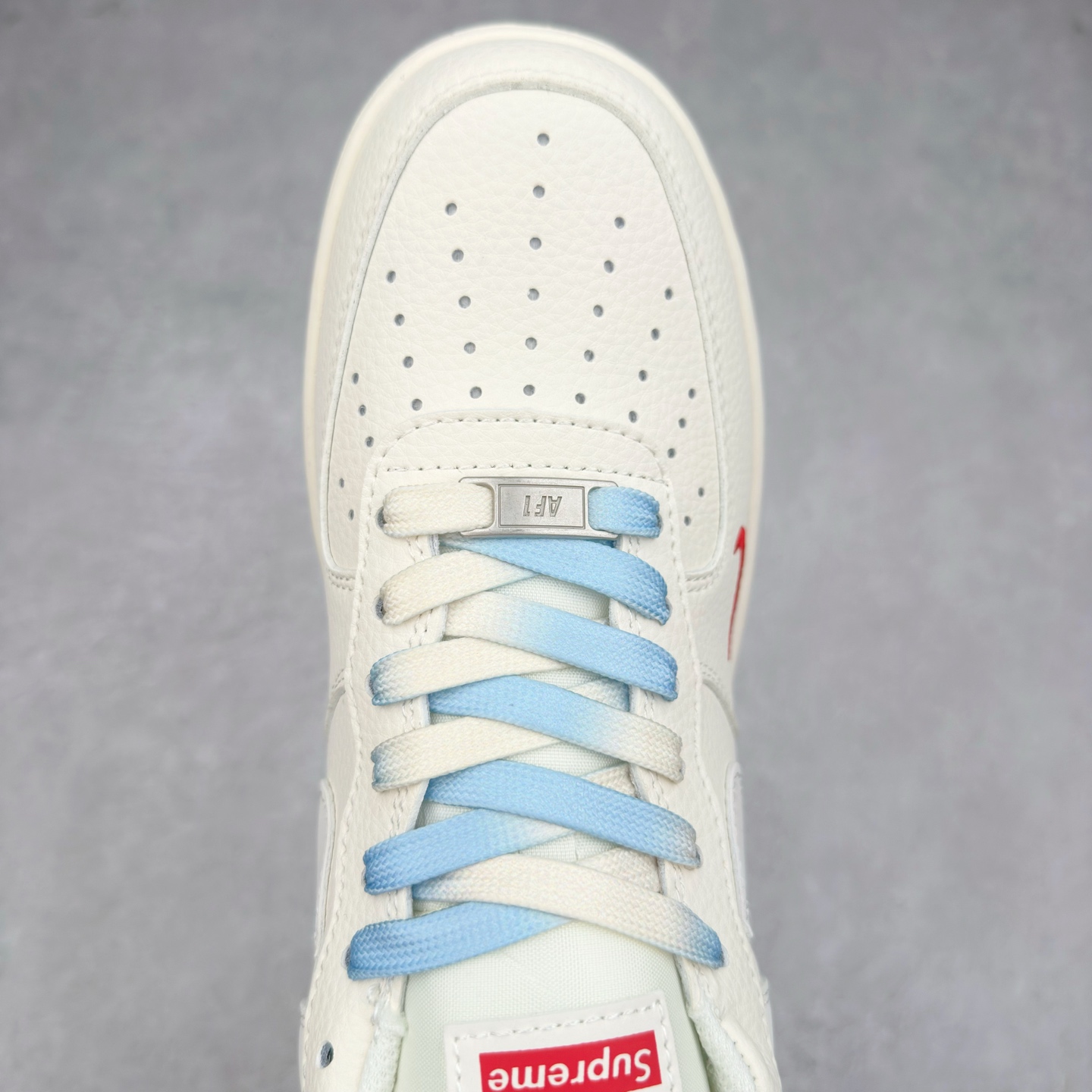 图片[4]-NK Air Force 1´07 Low 空军一号低帮百搭休闲运动板鞋 XX3168-179 柔软、弹性十足的缓震性能和出色的中底设计 横跨复古与现代的外型结合 造就出风靡全球 三十多年的Force 1 直到今天还深受青睐 实拍调校N版已经零色差零失真 百分百还原实物色彩所见即所得 不存在货不对板色差等低级问题 选购参考实物拍摄 不混卖不参货 只用心做好货严格选品 承诺混一赔十 尺码：36 36.5 37.5 38 38.5 39 40 40.5 41 42 42.5 43 44 44.5 45-选品中心