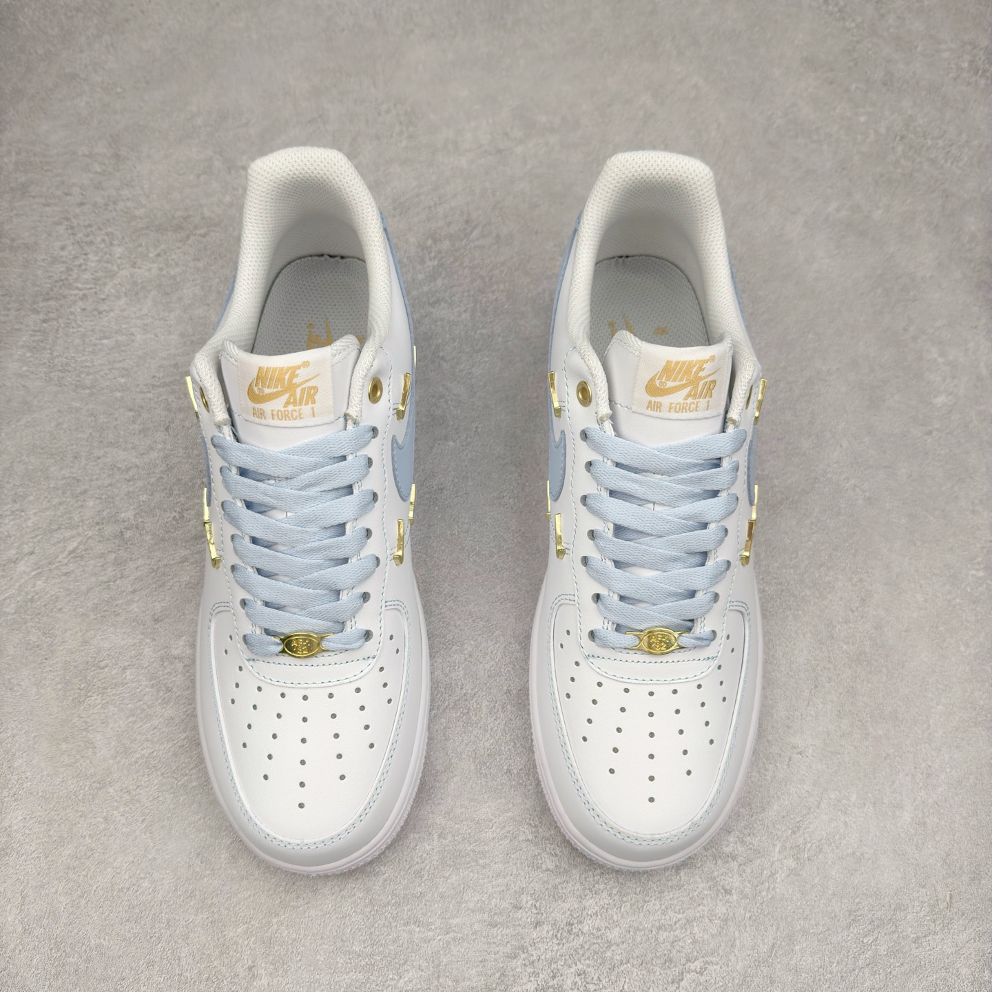 图片[2]-NK Air Force 1´07 Low 空军一号低帮百搭休闲运动板鞋 ZH0316-084 柔软、弹性十足的缓震性能和出色的中底设计 横跨复古与现代的外型结合 造就出风靡全球 三十多年的Force 1 直到今天还深受青睐 实拍调校N版已经零色差零失真 百分百还原实物色彩所见即所得 不存在货不对板色差等低级问题 选购参考实物拍摄 不混卖不参货 只用心做好货严格选品 承诺混一赔十 尺码：36 36.5 37.5 38 38.5 39 40 40.5 41 42 42.5 43 44 44.5 45-选品中心