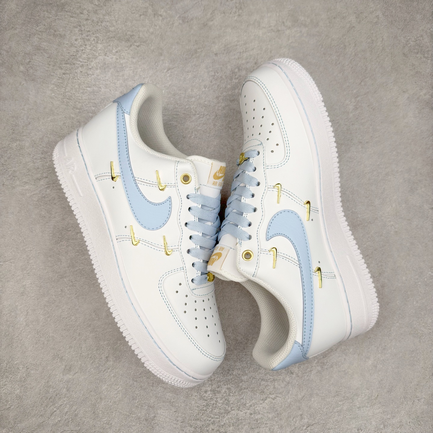 图片[3]-NK Air Force 1´07 Low 空军一号低帮百搭休闲运动板鞋 ZH0316-084 柔软、弹性十足的缓震性能和出色的中底设计 横跨复古与现代的外型结合 造就出风靡全球 三十多年的Force 1 直到今天还深受青睐 实拍调校N版已经零色差零失真 百分百还原实物色彩所见即所得 不存在货不对板色差等低级问题 选购参考实物拍摄 不混卖不参货 只用心做好货严格选品 承诺混一赔十 尺码：36 36.5 37.5 38 38.5 39 40 40.5 41 42 42.5 43 44 44.5 45-选品中心