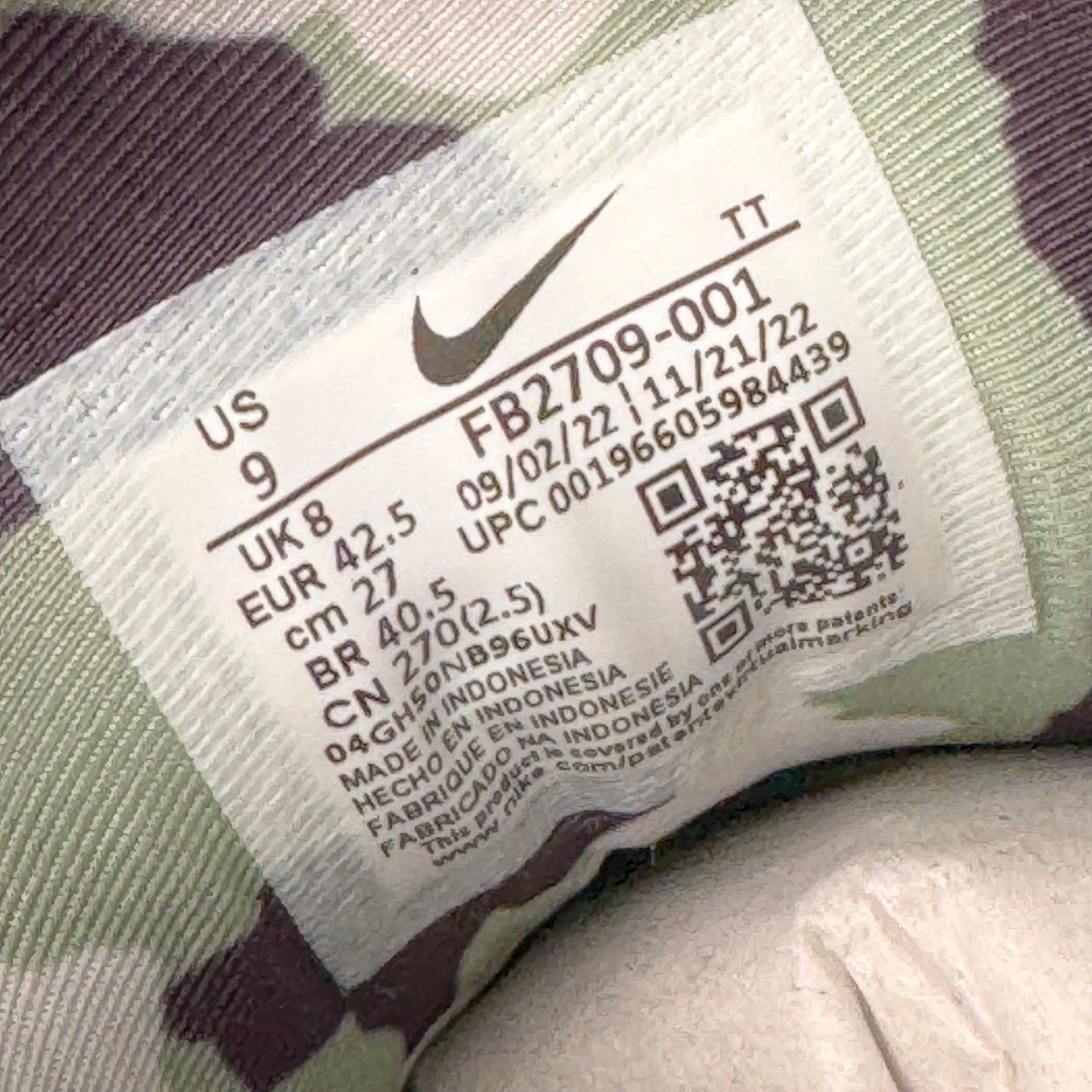 图片[12]-＃GX纯原 Corteiz x NK Air Max 95 联名复古舒适气垫运动鞋 黑粉 FB2709-001 经典重温 外单专供大厂出品 品质稳定 一百余色 终端操作 鞋款设计灵感源于人体构造 中底设计基于人体的脊柱构造 是整体设计的核心 尼龙孔眼代表了肋骨 而分层式面板和网眼象征着肌肉纤维和肉体组织 Air Max 95采用了两个独立的吹塑成型的Air-Sole单元 并首次在前掌使用可视化气垫设计 Swoosh logo夜当作一个 点符号放在了鞋子的后帮位置 20年的发展让 AIR MAX 95有了不同的故事 20年后再度面向世人的时候 焕然一新的面貌 让人有了另外一种清新脱俗的感觉 尺码：40 40.5 41 42 42.5 43 44 44.5 45 45.5 46 47.5 48.5-选品中心