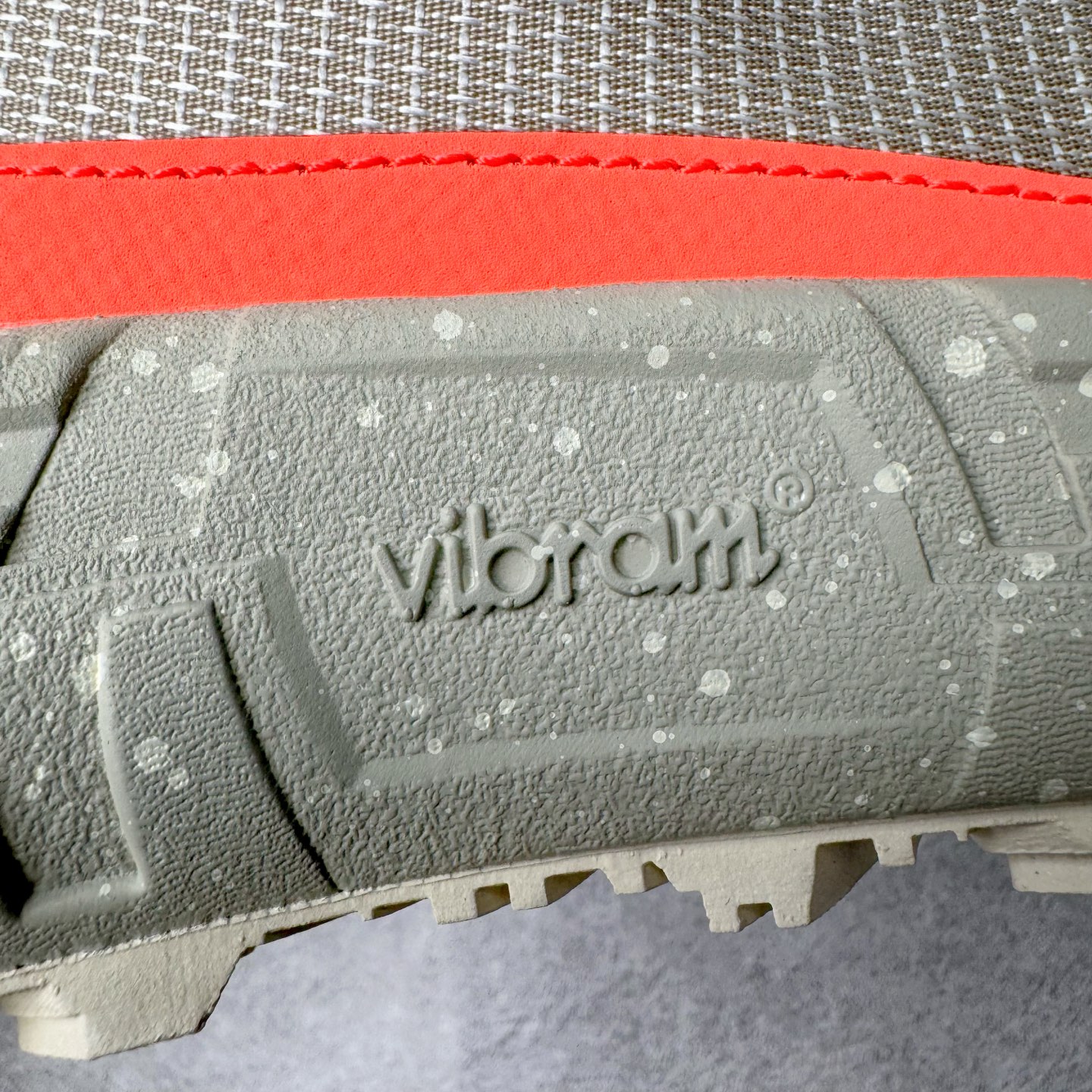 图片[18]-＃纯原 NORDA 001 G+ 轻便户外运动舒适防滑耐磨低帮跑步鞋 Norda是一个来自加拿大的品牌，由两位越野跑者Nicholas Martire 和Willamina Martire夫妇联合其他两位合作者创立，旨在打造全球最佳的越野跑鞋。在品牌正式成立之前，他们邀请了运动员、艺术家和材料专家，共同讨论如何塑造这个全新的品牌。最终，Norda品牌在2020年正式成立，但他们的第一双鞋子Norda001直到2022年1月才发布。在品牌成立的三年里，Norda总共只推出了两款跑鞋，但在配色和其他品牌的合作上却频频发力。包括Zegna、Ciele和Satisfy等跑步圈里的当红品牌，都进行了联名。Zegna更是在今年年初收购了一部分Norda的股份，并宣称将会在未来投入更多资金支持品牌的发展。尺码：36 36.5 37.5 38 38.5 39 40 40.5 41 42 42.5 43 44 44.5 45 46-选品中心