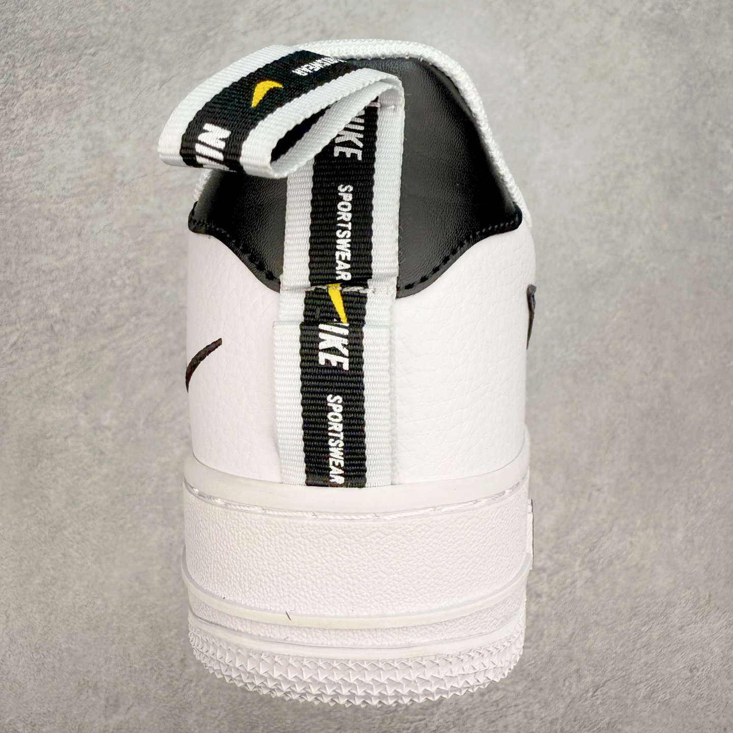 ＃福利特价‼️
NK Air Force 1´07 Low 空军一号低帮百搭休闲运动板鞋 AJ7747-