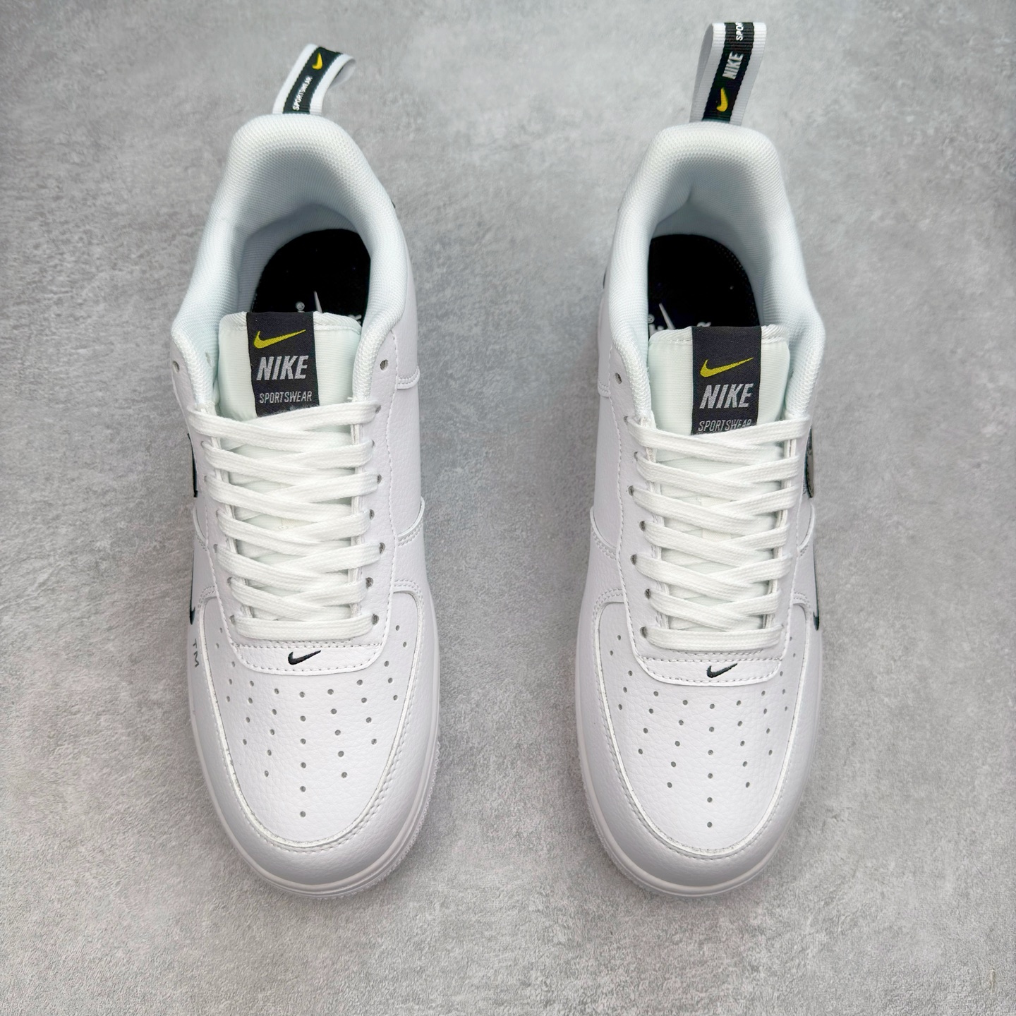 ＃福利特价‼️
NK Air Force 1´07 Low 空军一号低帮百搭休闲运动板鞋 AJ7747-