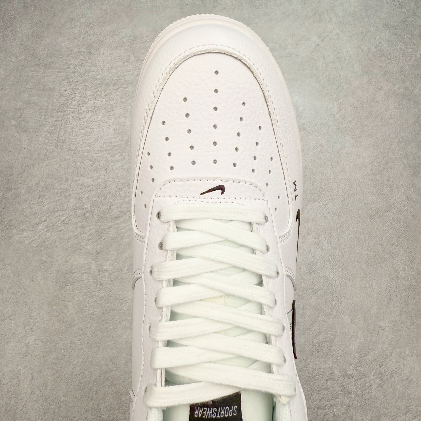 ＃福利特价‼️
NK Air Force 1´07 Low 空军一号低帮百搭休闲运动板鞋 AJ7747-