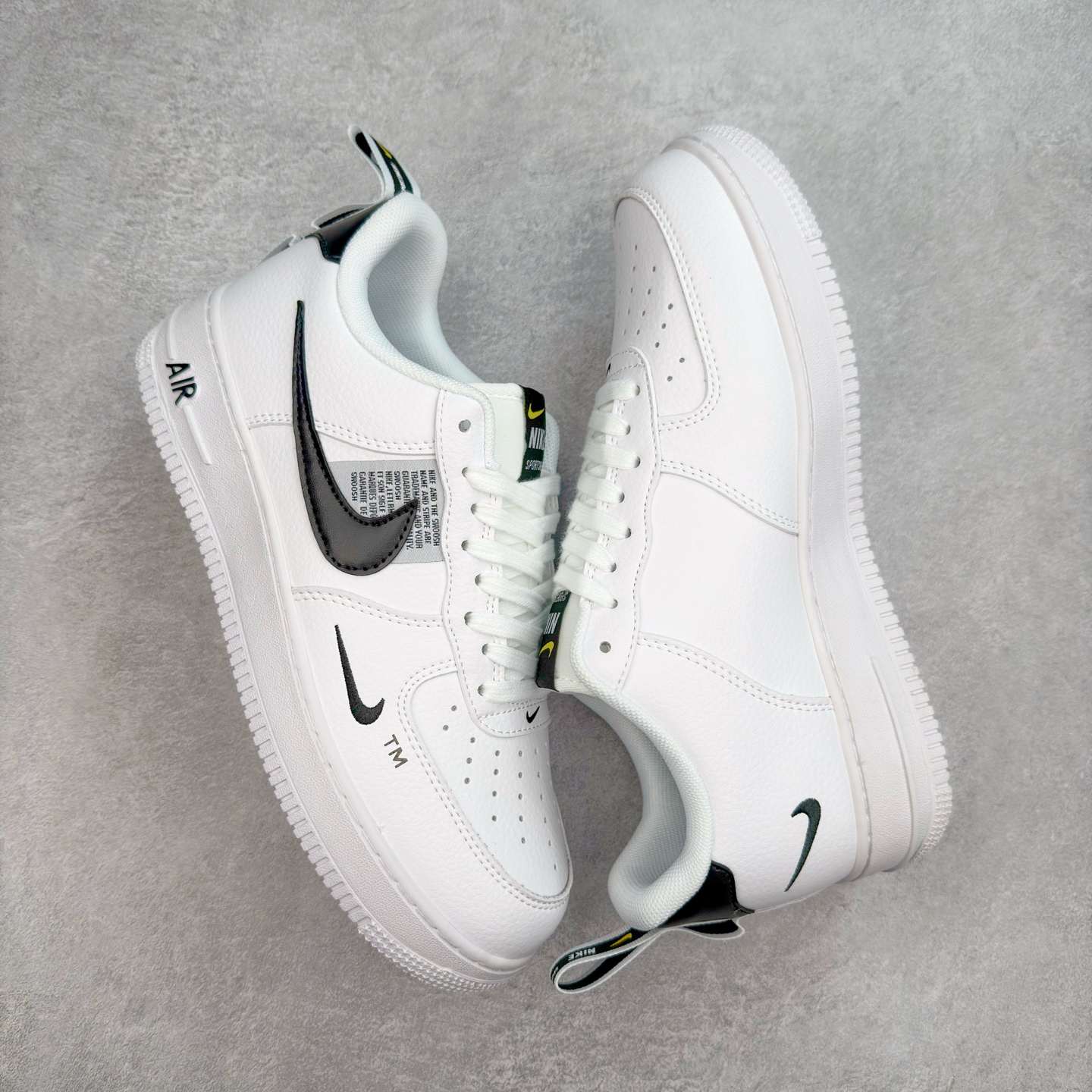 ＃福利特价‼️
NK Air Force 1´07 Low 空军一号低帮百搭休闲运动板鞋 AJ7747-