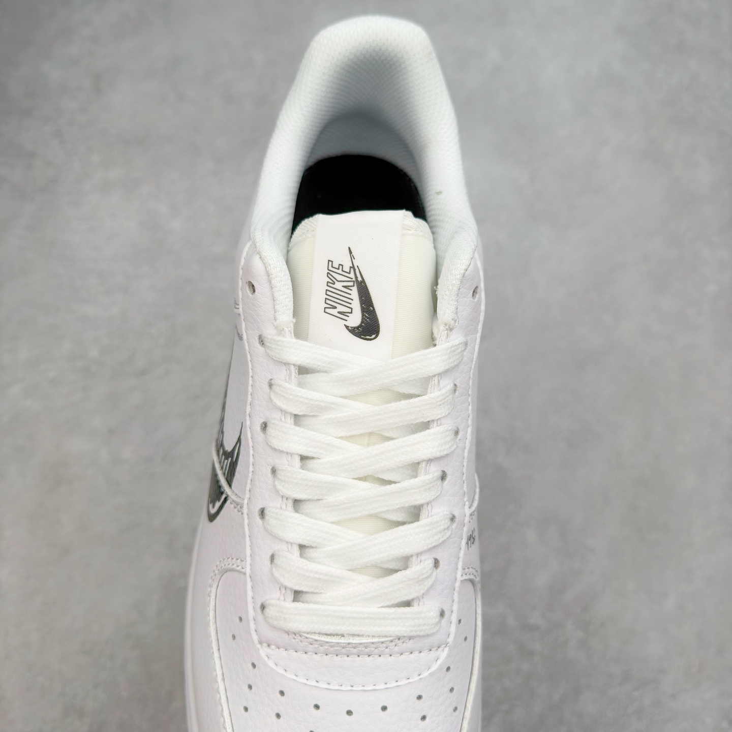 ＃福利特价‼️
NK Air Force 1´07 Low 空军一号低帮百搭休闲运动板鞋 CW7581-