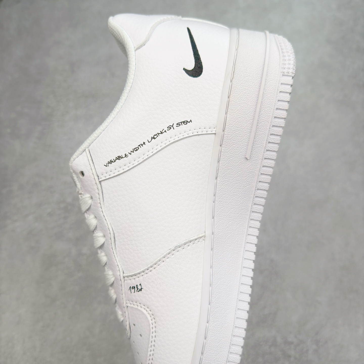 ＃福利特价‼️
NK Air Force 1´07 Low 空军一号低帮百搭休闲运动板鞋 CW7581-