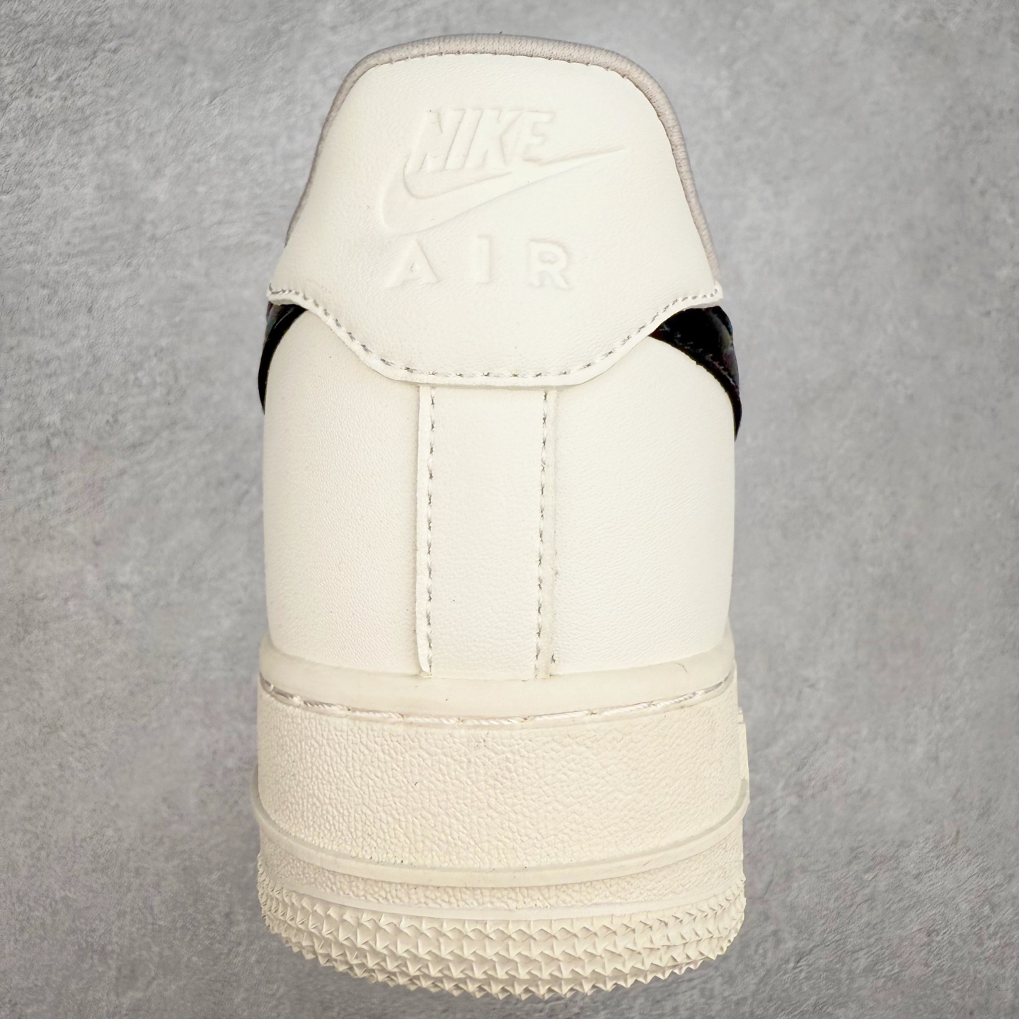 ＃福利特价‼️
NK Air Force 1´07 Low 空军一号低帮百搭休闲运动板鞋 FV1182-