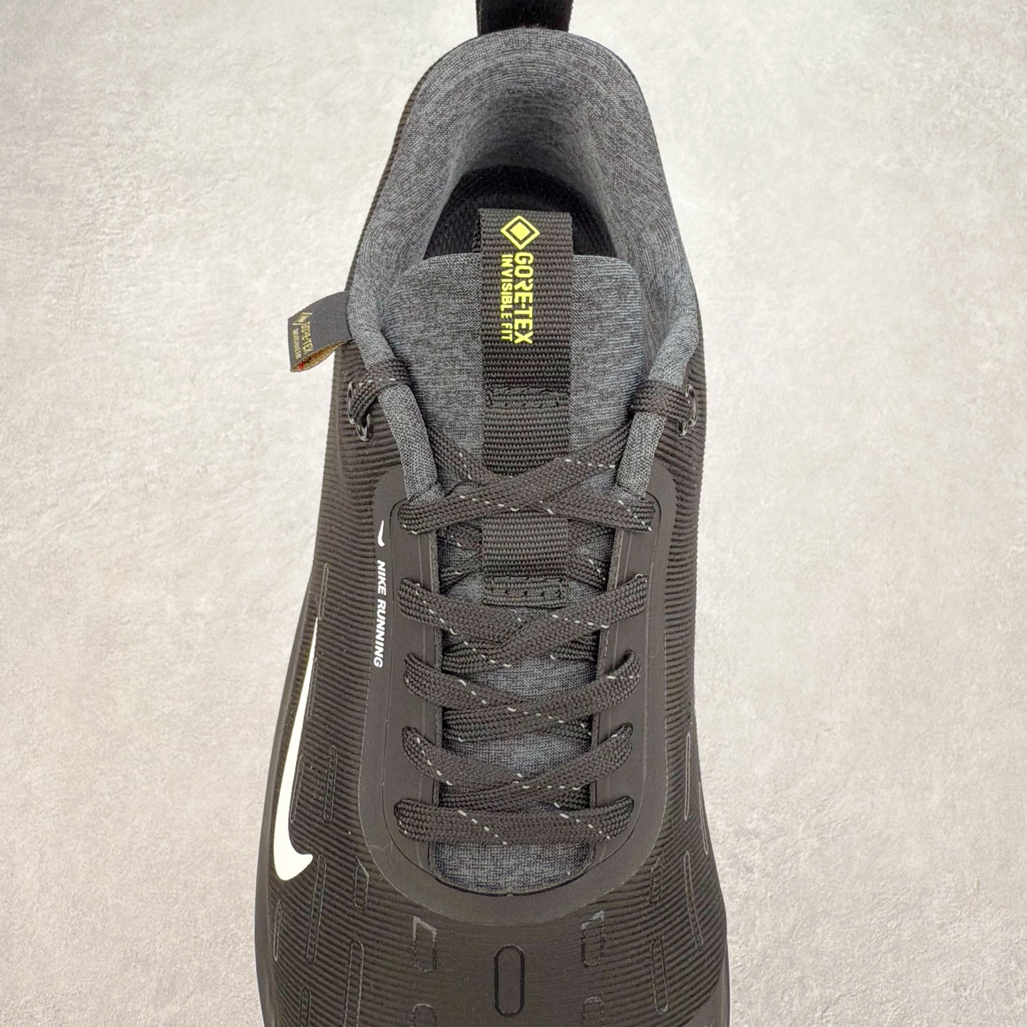 图片[5]-NK React Infinity Run Flyknit 4 GORE-TEX 低帮休闲跑步鞋防水公路助力畅跑 鞋身融入 GORE-TEX 防水层 搭配柔软鞋口在下雨时帮助双足保持干爽舒适 结合 NK ReactX 泡绵提供高出 React 泡绵 13% 的能量回馈 尺码：36 36.5 37.5 38 38.5 39 40 40.5 41.5 42 42.5 43 44 44.5 45-选品中心