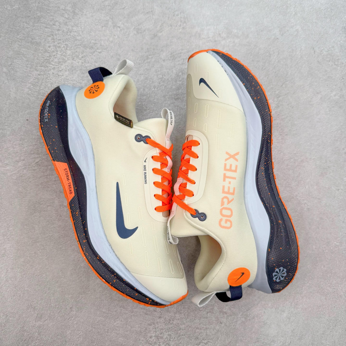 图片[3]-NK React Infinity Run Flyknit 4 GORE-TEX 低帮休闲跑步鞋防水公路助力畅跑 鞋身融入 GORE-TEX 防水层 搭配柔软鞋口在下雨时帮助双足保持干爽舒适 结合 NK ReactX 泡绵提供高出 React 泡绵 13% 的能量回馈 尺码：36 36.5 37.5 38 38.5 39 40 40.5 41.5 42 42.5 43 44 44.5 45-选品中心