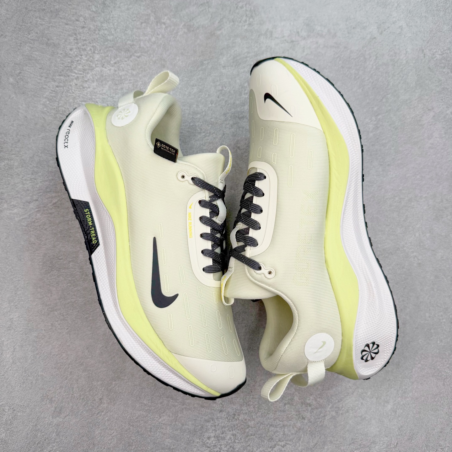 图片[3]-NK React Infinity Run Flyknit 4 GORE-TEX 低帮休闲跑步鞋防水公路助力畅跑 鞋身融入 GORE-TEX 防水层 搭配柔软鞋口在下雨时帮助双足保持干爽舒适 结合 NK ReactX 泡绵提供高出 React 泡绵 13% 的能量回馈 尺码：36 36.5 37.5 38 38.5 39 40 40.5 41.5 42 42.5 43 44 44.5 45-选品中心