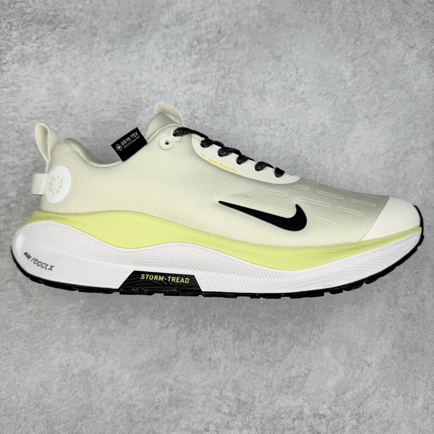 NK React Infinity Run Flyknit 4 GORE-TEX 低帮休闲跑步鞋防水公路助力畅跑 鞋身融入 GORE-TEX 防水层 搭配柔软鞋口在下雨时帮助双足保持干爽舒适 结合 NK ReactX 泡绵提供高出 React 泡绵 13% 的能量回馈 尺码:36 36.5 37.5 38 38.5 39 40 40.5 41.5 42 42.5 43 44 44.5 45-选品中心