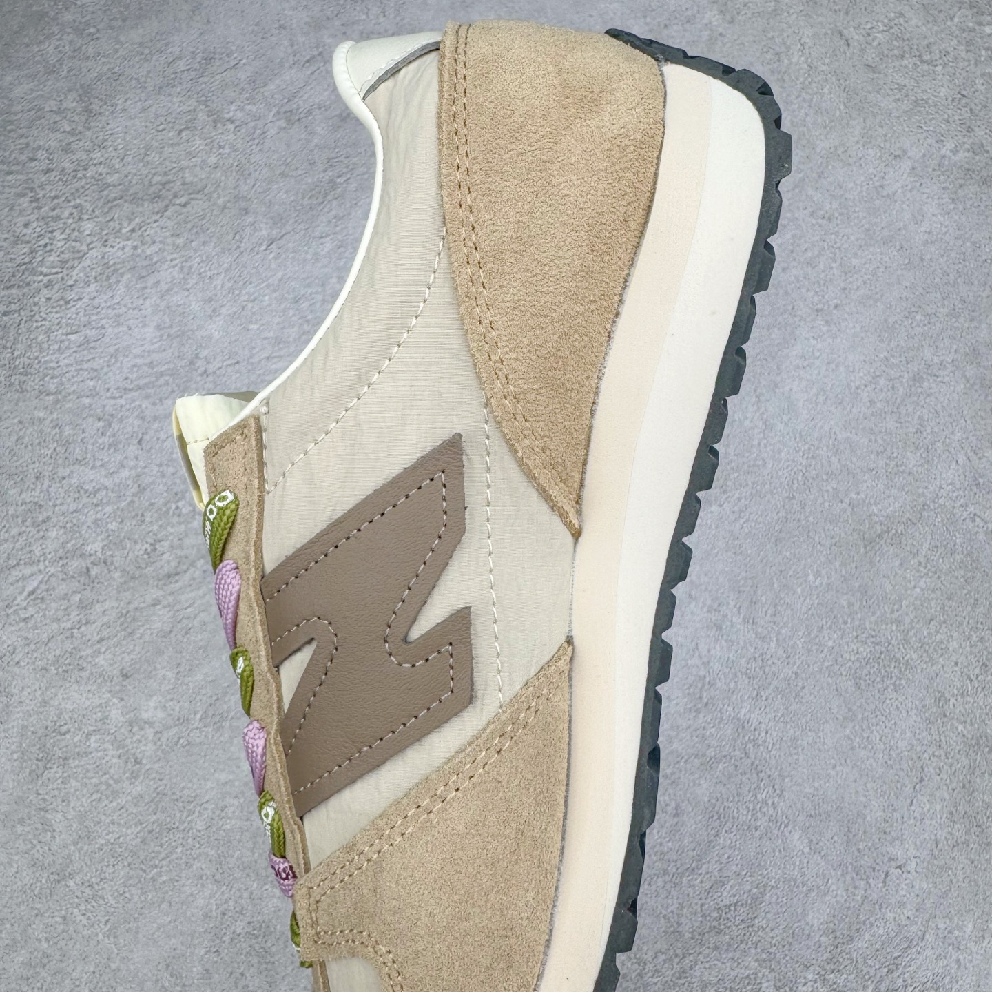 图片[7]-＃M纯原 New Balance U471AI NB新百伦织物牛剖层革春夏薄底鞋防滑耐磨平衡轻便低帮生活休闲鞋 原档数据独立私模大底 唯一正确三层组合大底 特高弹切片加持 百分百还原原鞋脚感 NB市场最强产物 防伪原标全套原楦原纸板原厂数据开发 全鞋电脑针车加持 原厂网布 原装进口头层翻毛皮料正确绒感卡色 正确中底拉帮中底网布细节 匠心打造 耗时两个月开发完成 工艺极其复杂难度可想而知 高端零售专供产物 尺码：36 37 37.5 38 38.5 39.5 40 40.5 41.5 42 42.5 43 44 44.5 45 45.5 46.5 47-选品中心