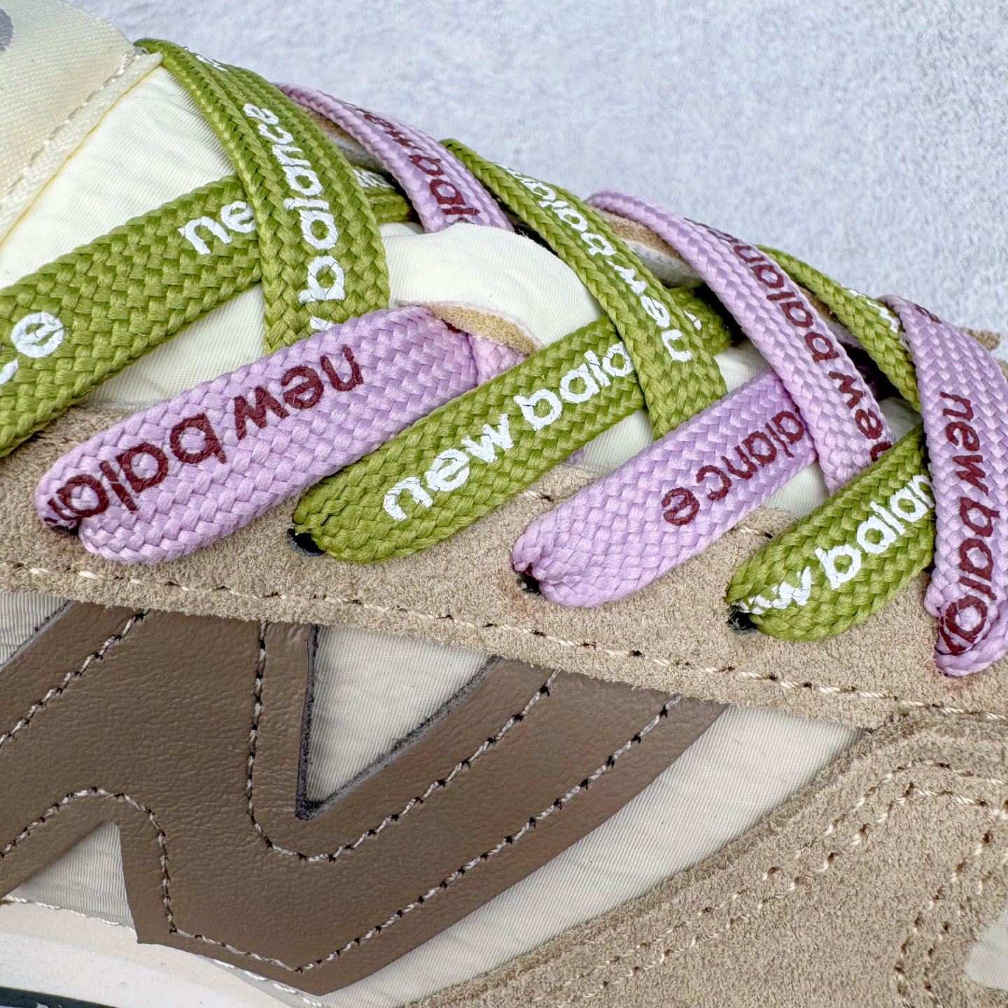 图片[17]-＃M纯原 New Balance U471AI NB新百伦织物牛剖层革春夏薄底鞋防滑耐磨平衡轻便低帮生活休闲鞋 原档数据独立私模大底 唯一正确三层组合大底 特高弹切片加持 百分百还原原鞋脚感 NB市场最强产物 防伪原标全套原楦原纸板原厂数据开发 全鞋电脑针车加持 原厂网布 原装进口头层翻毛皮料正确绒感卡色 正确中底拉帮中底网布细节 匠心打造 耗时两个月开发完成 工艺极其复杂难度可想而知 高端零售专供产物 尺码：36 37 37.5 38 38.5 39.5 40 40.5 41.5 42 42.5 43 44 44.5 45 45.5 46.5 47-选品中心