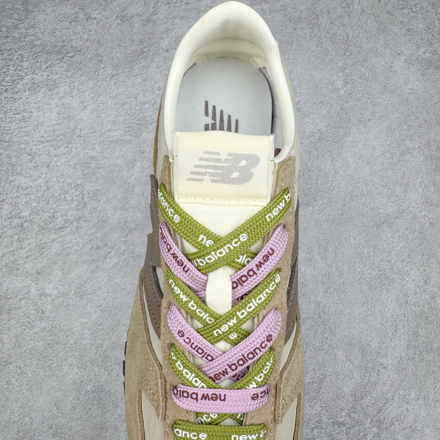 图片[5]-＃M纯原 New Balance U471AI NB新百伦织物牛剖层革春夏薄底鞋防滑耐磨平衡轻便低帮生活休闲鞋 原档数据独立私模大底 唯一正确三层组合大底 特高弹切片加持 百分百还原原鞋脚感 NB市场最强产物 防伪原标全套原楦原纸板原厂数据开发 全鞋电脑针车加持 原厂网布 原装进口头层翻毛皮料正确绒感卡色 正确中底拉帮中底网布细节 匠心打造 耗时两个月开发完成 工艺极其复杂难度可想而知 高端零售专供产物 尺码：36 37 37.5 38 38.5 39.5 40 40.5 41.5 42 42.5 43 44 44.5 45 45.5 46.5 47-选品中心