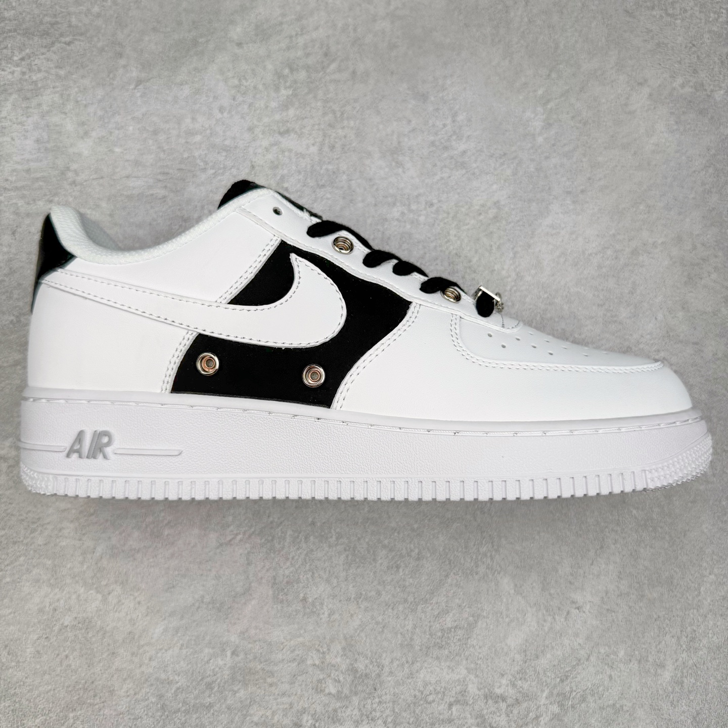 ＃福利特价‼️
NK Air Force 1´07 Low 空军一号低帮百搭休闲运动板鞋 全网最具性价比