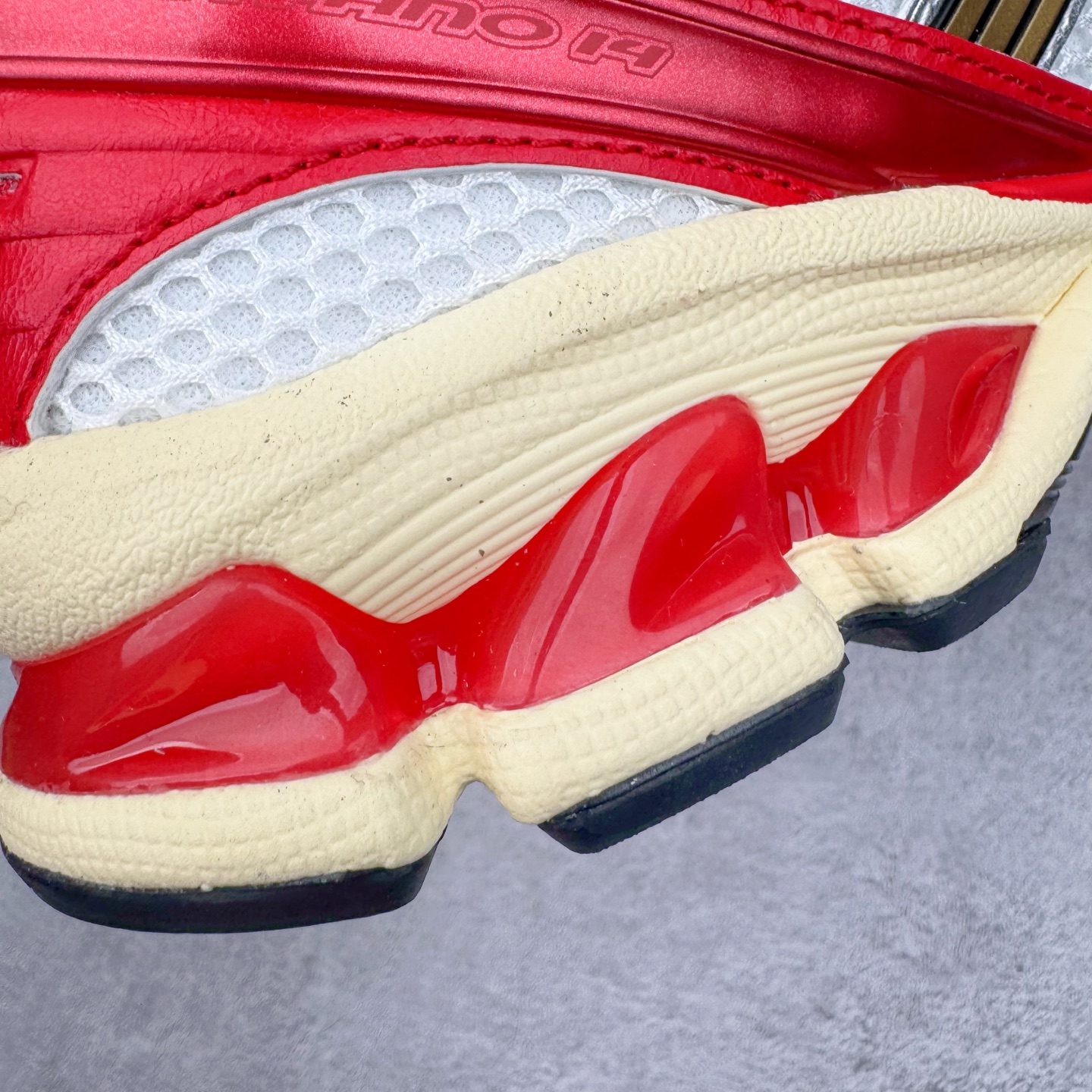 图片[19]-＃ZC总裁 Asics Gel-Kayano K14 亚瑟士系列复古舒适织物合成革减震防滑耐磨低帮休闲跑步鞋 市场顶级版本 原装纸板楦头开发 独家私模五层组合大底 原厂定制缓震硅胶加持 原盒原配 官方四联吊牌 一比一同步原鞋工艺和用料 鞋面原厂“三明治”多层网布 区别其他同价版本 鞋垫采用原厂OrthoLite欧索莱材质 非普通海玻璃鞋垫 后跟一样采用了GEL缓震胶 整体系列设计非常的科技感 锻炼跑步的同时让你一样时尚百搭 尺码：36 37 37.5 38 39 39.5 40 40.5 41.5 42 42.5 43.5 44 44.5 45 46-选品中心