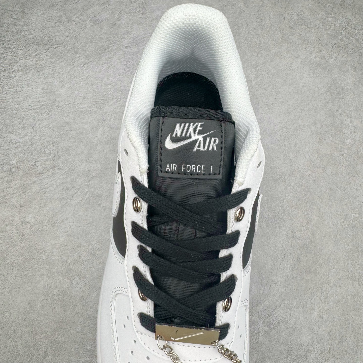 ＃福利特价‼️
NK Air Force 1´07 Low 空军一号低帮百搭休闲运动板鞋 DA8571-