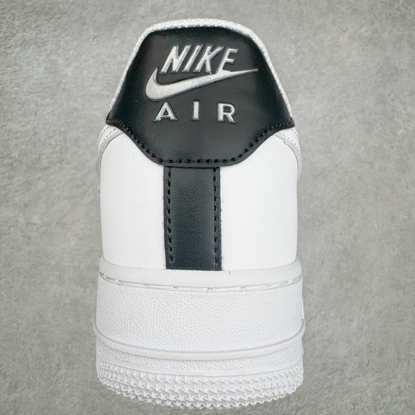＃福利特价‼️
NK Air Force 1´07 Low 空军一号低帮百搭休闲运动板鞋 DA8571-