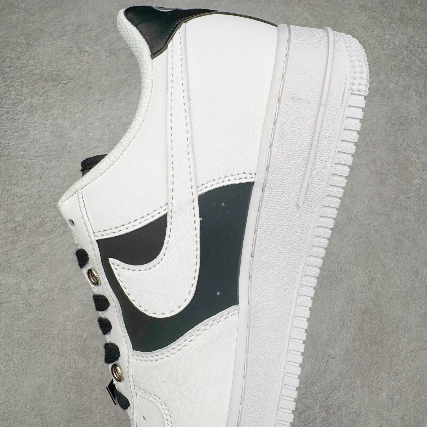 ＃福利特价‼️
NK Air Force 1´07 Low 空军一号低帮百搭休闲运动板鞋 DA8571-