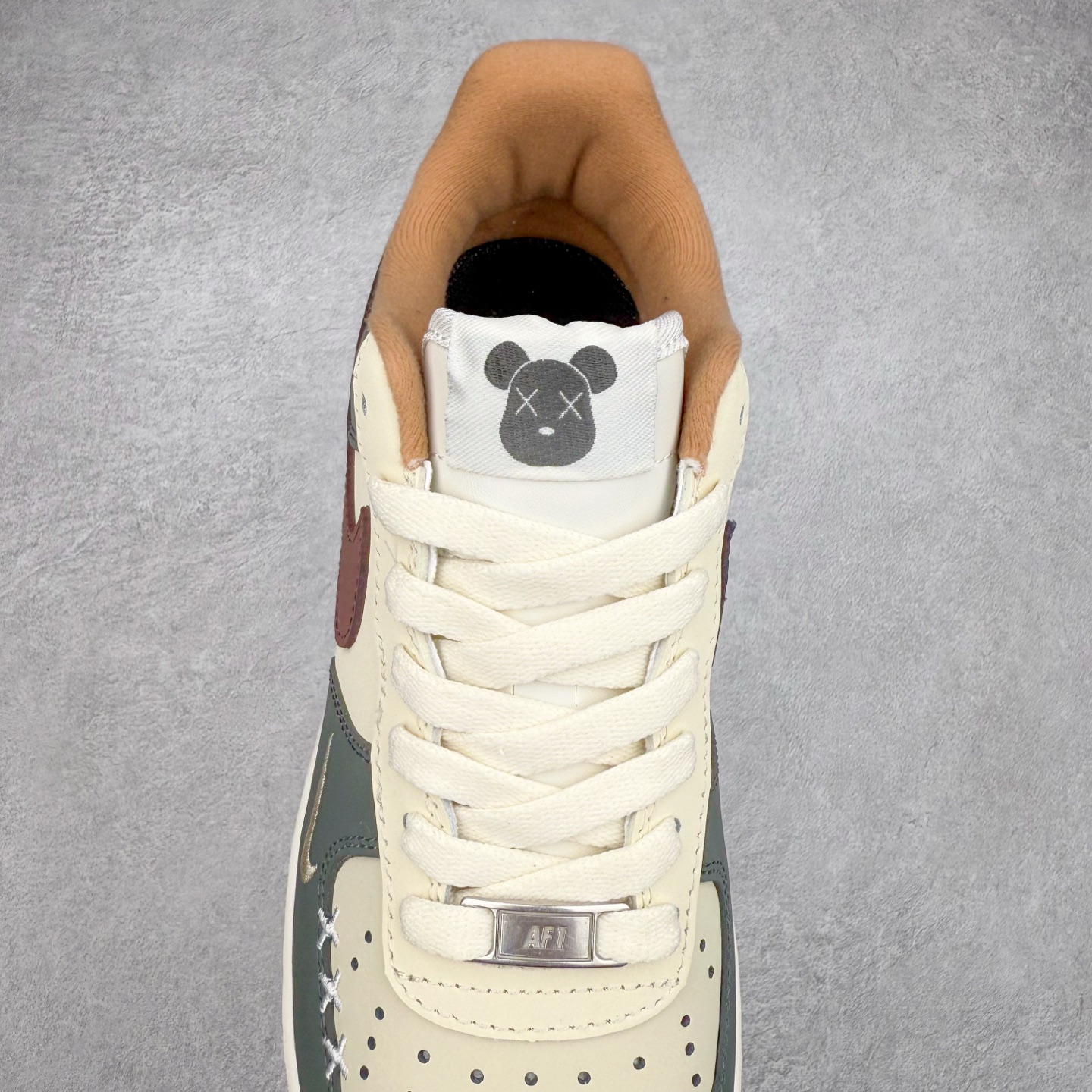 图片[5]-NK Air Force 1´07 Low 空军一号低帮百搭休闲运动板鞋 XX3168-201 柔软、弹性十足的缓震性能和出色的中底设计 横跨复古与现代的外型结合 造就出风靡全球 三十多年的Force 1 直到今天还深受青睐 实拍调校N版已经零色差零失真 百分百还原实物色彩所见即所得 不存在货不对板色差等低级问题 选购参考实物拍摄 不混卖不参货 只用心做好货严格选品 承诺混一赔十 尺码：36 36.5 37.5 38 38.5 39 40 40.5 41 42 42.5 43 44 44.5 45-选品中心