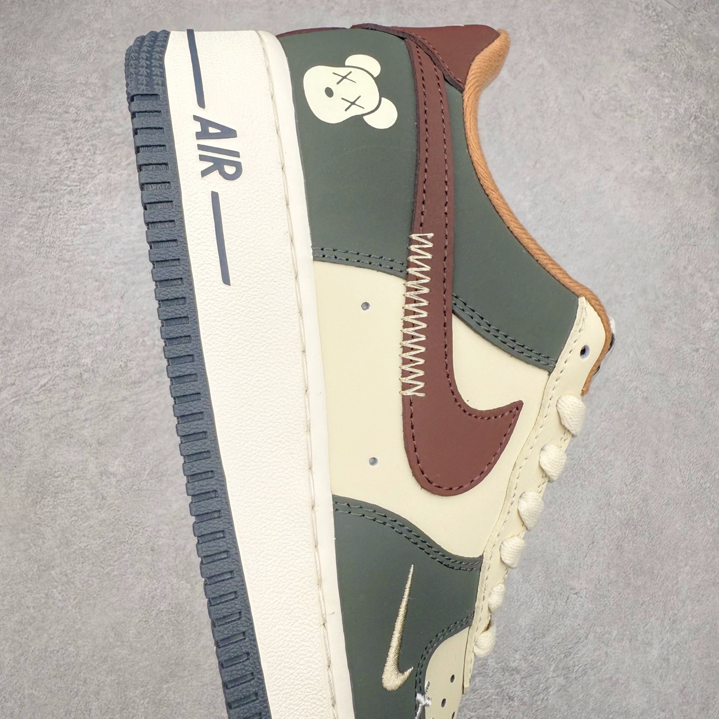 图片[6]-NK Air Force 1´07 Low 空军一号低帮百搭休闲运动板鞋 XX3168-201 柔软、弹性十足的缓震性能和出色的中底设计 横跨复古与现代的外型结合 造就出风靡全球 三十多年的Force 1 直到今天还深受青睐 实拍调校N版已经零色差零失真 百分百还原实物色彩所见即所得 不存在货不对板色差等低级问题 选购参考实物拍摄 不混卖不参货 只用心做好货严格选品 承诺混一赔十 尺码：36 36.5 37.5 38 38.5 39 40 40.5 41 42 42.5 43 44 44.5 45-选品中心