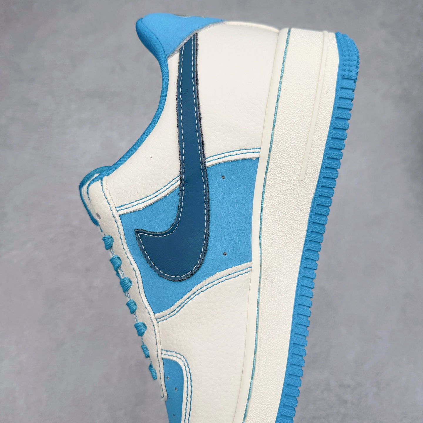 图片[7]-NK Air Force 1´07 Low 空军一号低帮百搭休闲运动板鞋 KK1988-088 柔软、弹性十足的缓震性能和出色的中底设计 横跨复古与现代的外型结合 造就出风靡全球 三十多年的Force 1 直到今天还深受青睐 实拍调校N版已经零色差零失真 百分百还原实物色彩所见即所得 不存在货不对板色差等低级问题 选购参考实物拍摄 不混卖不参货 只用心做好货严格选品 承诺混一赔十 尺码：36 36.5 37.5 38 38.5 39 40 40.5 41 42 42.5 43 44 44.5 45-选品中心