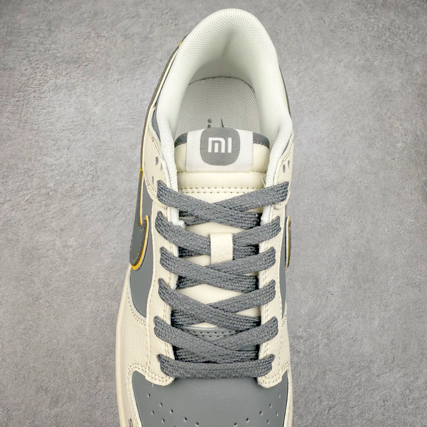 图片[5]-NK Dunk Low 定制配色 XX3168-202 大厂出品 极力推荐 原装头层材料 独家版型蒸餾加工帶來的是更好的视觉和脚感体验大厂纯原品质出货 清洁度 电绣工艺 皮料切割干净无任何毛边 细节完美 实拍调校N版已经零色差零失真 百分百还原实物色彩所见即所得 不存在货不对板色差等低级问题 选购参考实物拍摄 不混卖不参货 只用心做好货严格选品 承诺混一赔十 尺码：36 36.5 37.5 38 38.5 39 40 40.5 41 42 42.5 43 44 44.5 45-选品中心