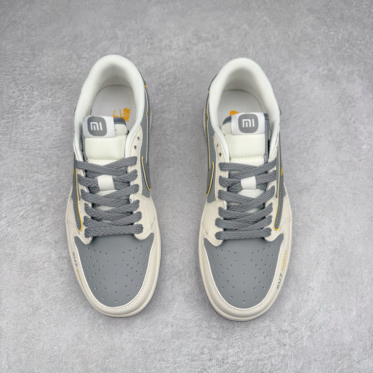 图片[2]-TS x Air Jordan AJ1 Low 倒钩低帮联名定制配色 XX3168-202 原厂内置气垫魔块 A模大底 头层小牛皮 鞋舌AJ原厂专用牛津布+AJ专用反口珍珠布+原厂无杂质高弹内里海棉+特殊封边弹力鞋带 实拍调校N版已经零色差零失真 百分百还原实物色彩所见即所得 不存在货不对板色差等低级问题 选购参考实物拍摄 不混卖不参货 只用心做好货严格选品 承诺混一赔十 尺码：36 36.5 37.5 38 38.5 39 40 40.5 41 42 42.5 43 44 44.5 45-选品中心