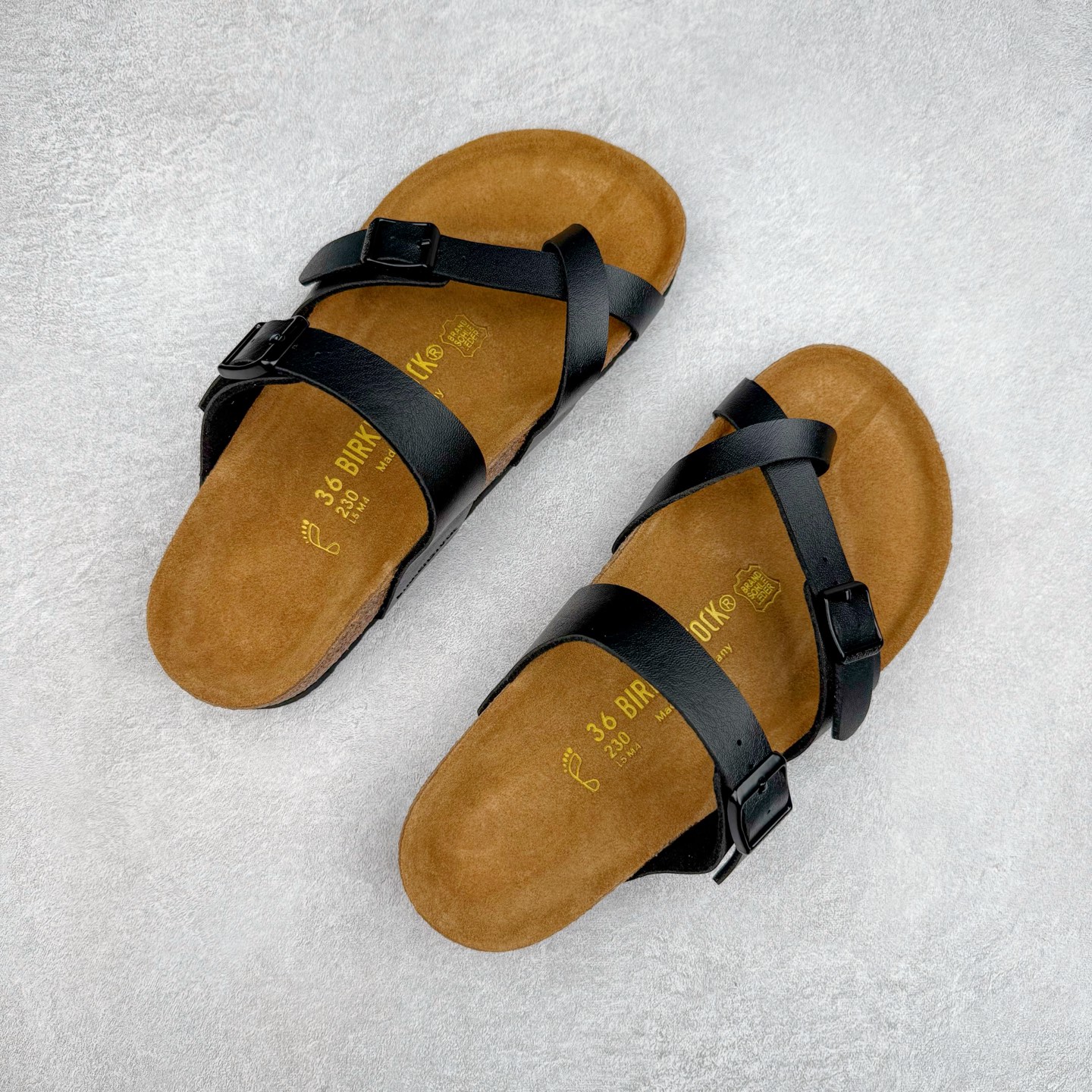 图片[3]-Birkenstock Ramses 系列 勃肯夹趾皮革绒面双扣时尚人字拖拖鞋 牛皮绒面革质地柔软 搭配可调节鞋扣提升穿着舒适度 人体工学设计分散脚部压力 保护脚踝 软木乳胶鞋床具有一定的收缩性 长时间穿着后能贴合脚型 EVA鞋底回弹性和抗张性力高 具有良好的防震、缓冲性 四季皆宜 柔软的鞋床采用额外的泡沫缓冲层 提供额外的舒适感和全天支撑 全网独家首发 源于德国的严谨工艺 牛巴戎面 中层松木 EVA 三层组合大底 优质牛皮面料五金扣 出口订单 尺码：35-44-选品中心