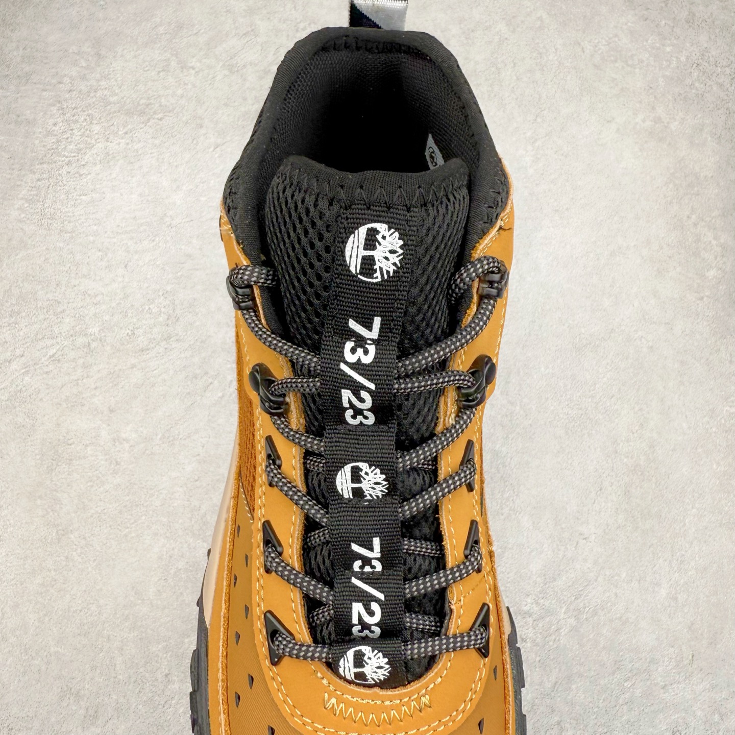 图片[5]-Timberland Greenstride Motion 6 添柏岚防滑耐磨低帮户外功能鞋 简约大方的造型设计，给人以随性休闲的时尚格调，穿着舒适轻便，运动灵活自如，满足日常个性穿搭。Timberland户外品牌最早成立于1918年的美国波士顿，它的成功故事就从第一双防水皮靴Yellow Boots开始。这双具备完全防水机能的靴子瞬间广受好评，他那独创又不失古典的款式，以及大胆使用黄色的崭新风格，吸引了广大消费者的目光。现今仍不改其原有风貌的这双黄靴，就是火遍全球的“大黄靴”。Timberland的高端工艺、实穿耐用等特点让他拥有绝对鞋界地位。尺码：40 41 41.5 42 43 43.5 44 44.5 45 45.5 46-选品中心