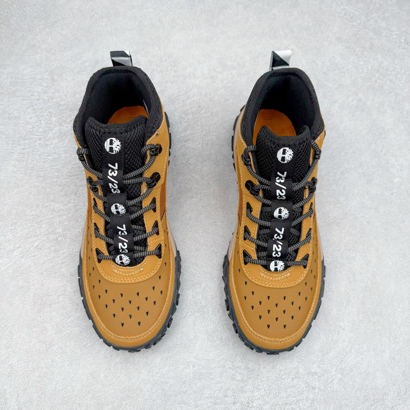 图片[2]-Timberland Greenstride Motion 6 添柏岚防滑耐磨低帮户外功能鞋 简约大方的造型设计，给人以随性休闲的时尚格调，穿着舒适轻便，运动灵活自如，满足日常个性穿搭。Timberland户外品牌最早成立于1918年的美国波士顿，它的成功故事就从第一双防水皮靴Yellow Boots开始。这双具备完全防水机能的靴子瞬间广受好评，他那独创又不失古典的款式，以及大胆使用黄色的崭新风格，吸引了广大消费者的目光。现今仍不改其原有风貌的这双黄靴，就是火遍全球的“大黄靴”。Timberland的高端工艺、实穿耐用等特点让他拥有绝对鞋界地位。尺码：40 41 41.5 42 43 43.5 44 44.5 45 45.5 46-选品中心