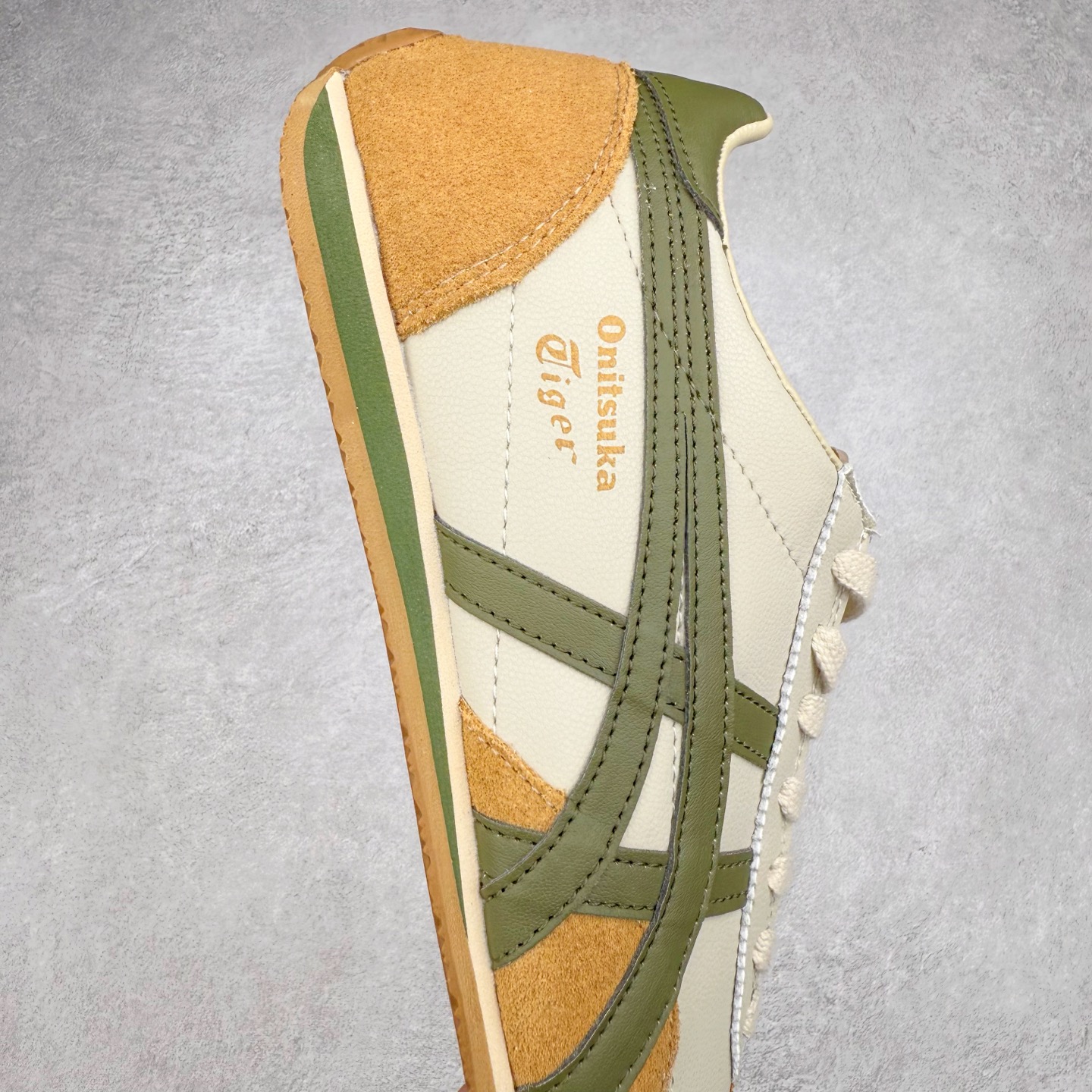 图片[6]-Onitsuka Tiger Runspark 鬼冢虎火星运动系列田径钉复古经典百搭皮革休闲慢跑鞋 鬼塚虎从运动中汲取灵感，并致力于打造融合舒适感受与创新设计的时尚品牌。品牌的设计风格既体现了对传统的致敬，同时也表达了对精致风格和现代创意的推崇。我们提供独具个性的全系列产品，打造从头到脚的整体穿搭。每件产品皆以精湛工艺匠心打造，细节考究，品质出众。尺码：36 37 37.5 38 39 39.5 40.5 41.5 42 42.5 43.5 44 45-选品中心