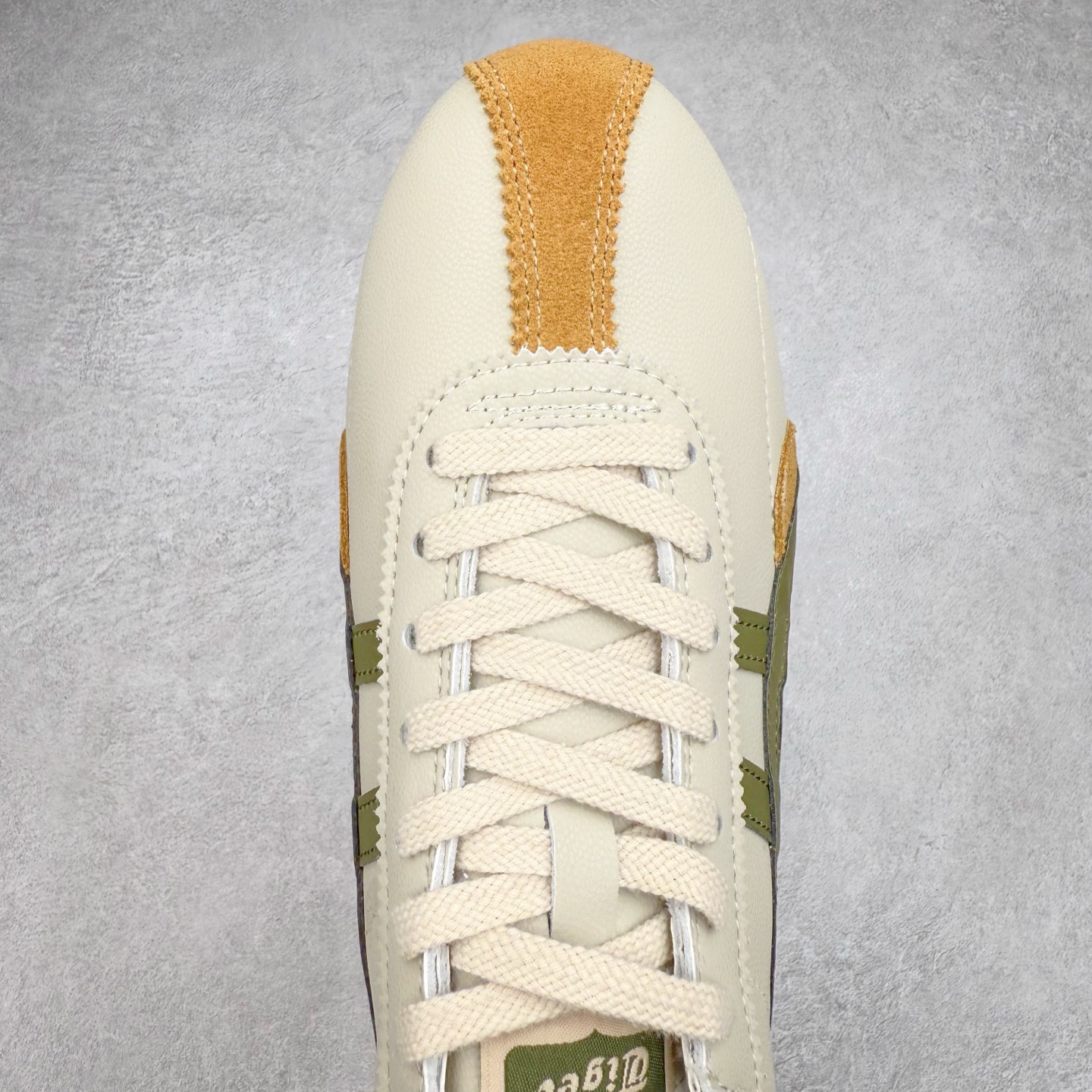 图片[4]-Onitsuka Tiger Runspark 鬼冢虎火星运动系列田径钉复古经典百搭皮革休闲慢跑鞋 鬼塚虎从运动中汲取灵感，并致力于打造融合舒适感受与创新设计的时尚品牌。品牌的设计风格既体现了对传统的致敬，同时也表达了对精致风格和现代创意的推崇。我们提供独具个性的全系列产品，打造从头到脚的整体穿搭。每件产品皆以精湛工艺匠心打造，细节考究，品质出众。尺码：36 37 37.5 38 39 39.5 40.5 41.5 42 42.5 43.5 44 45-选品中心