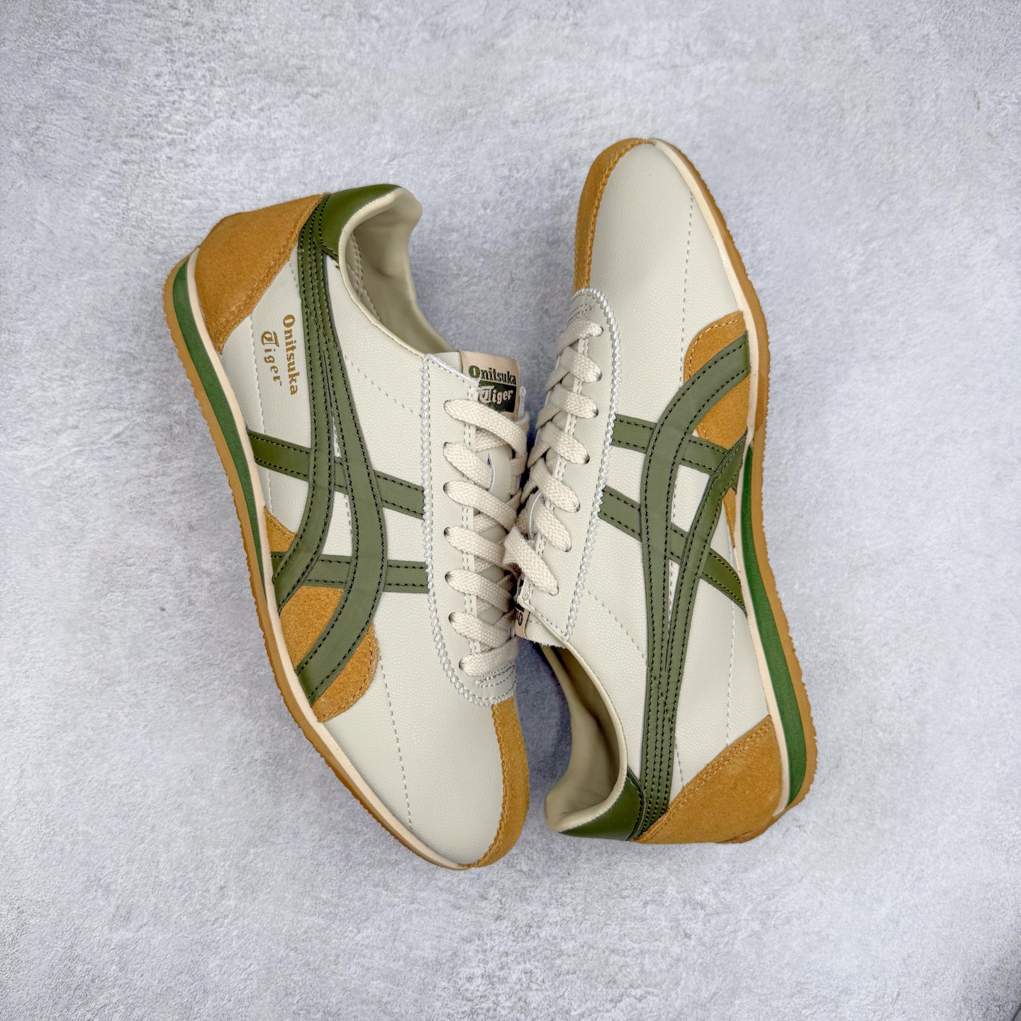 图片[3]-Onitsuka Tiger Runspark 鬼冢虎火星运动系列田径钉复古经典百搭皮革休闲慢跑鞋 鬼塚虎从运动中汲取灵感，并致力于打造融合舒适感受与创新设计的时尚品牌。品牌的设计风格既体现了对传统的致敬，同时也表达了对精致风格和现代创意的推崇。我们提供独具个性的全系列产品，打造从头到脚的整体穿搭。每件产品皆以精湛工艺匠心打造，细节考究，品质出众。尺码：36 37 37.5 38 39 39.5 40.5 41.5 42 42.5 43.5 44 45-选品中心