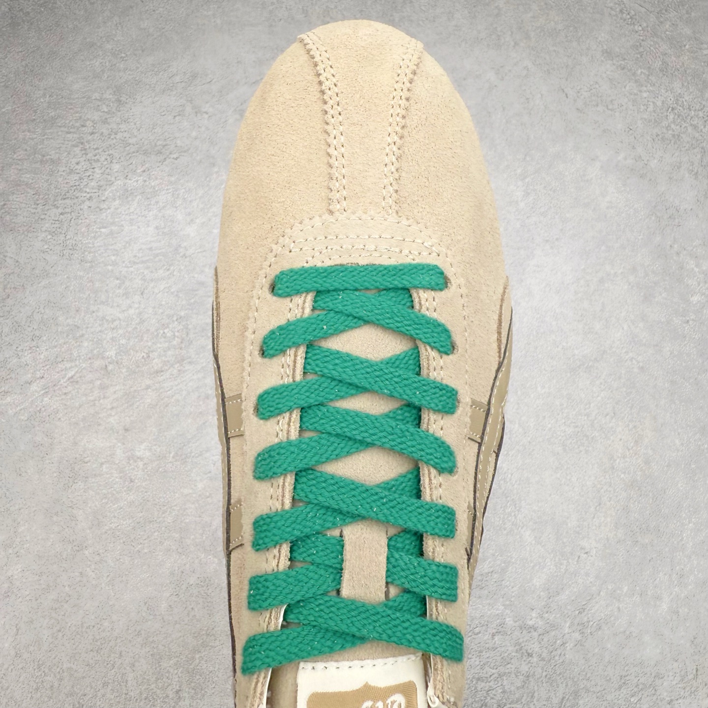 图片[4]-Onitsuka Tiger Runspark 鬼冢虎火星运动系列田径钉复古经典百搭皮革休闲慢跑鞋 鬼塚虎从运动中汲取灵感，并致力于打造融合舒适感受与创新设计的时尚品牌。品牌的设计风格既体现了对传统的致敬，同时也表达了对精致风格和现代创意的推崇。我们提供独具个性的全系列产品，打造从头到脚的整体穿搭。每件产品皆以精湛工艺匠心打造，细节考究，品质出众。尺码：36 37 37.5 38 39 39.5 40.5 41.5 42 42.5 43.5 44 45-选品中心