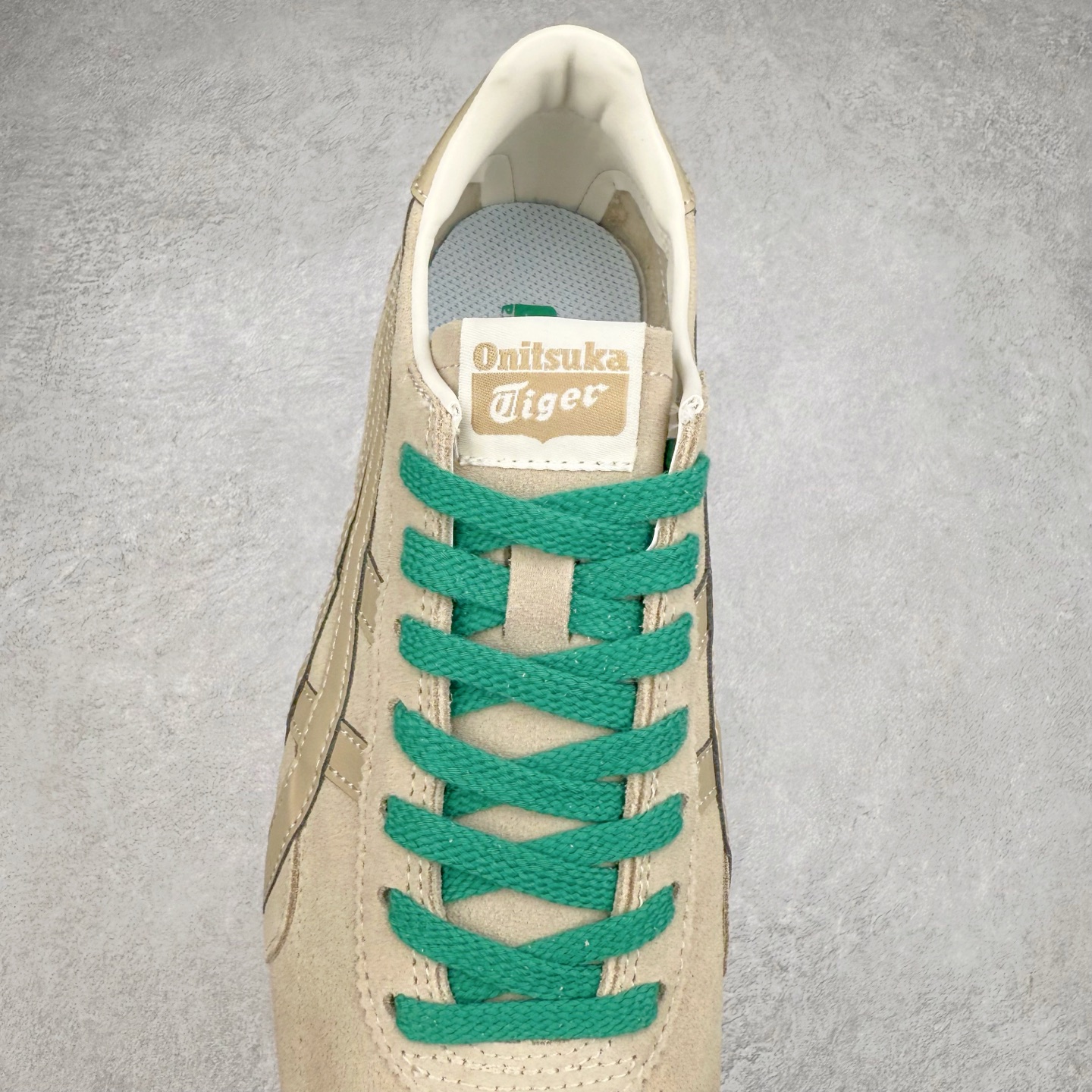 图片[5]-Onitsuka Tiger Runspark 鬼冢虎火星运动系列田径钉复古经典百搭皮革休闲慢跑鞋 鬼塚虎从运动中汲取灵感，并致力于打造融合舒适感受与创新设计的时尚品牌。品牌的设计风格既体现了对传统的致敬，同时也表达了对精致风格和现代创意的推崇。我们提供独具个性的全系列产品，打造从头到脚的整体穿搭。每件产品皆以精湛工艺匠心打造，细节考究，品质出众。尺码：36 37 37.5 38 39 39.5 40.5 41.5 42 42.5 43.5 44 45-选品中心