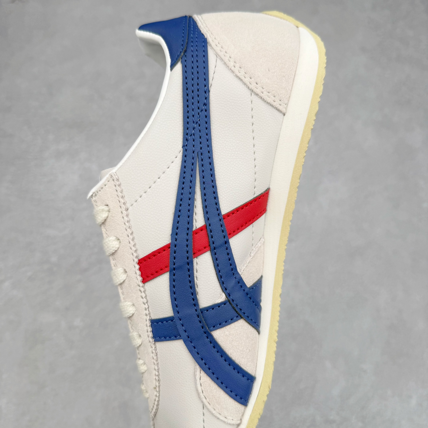 图片[7]-Onitsuka Tiger Runspark 鬼冢虎火星运动系列田径钉复古经典百搭皮革休闲慢跑鞋 鬼塚虎从运动中汲取灵感，并致力于打造融合舒适感受与创新设计的时尚品牌。品牌的设计风格既体现了对传统的致敬，同时也表达了对精致风格和现代创意的推崇。我们提供独具个性的全系列产品，打造从头到脚的整体穿搭。每件产品皆以精湛工艺匠心打造，细节考究，品质出众。尺码：36 37 37.5 38 39 39.5 40.5 41.5 42 42.5 43.5 44 45-选品中心