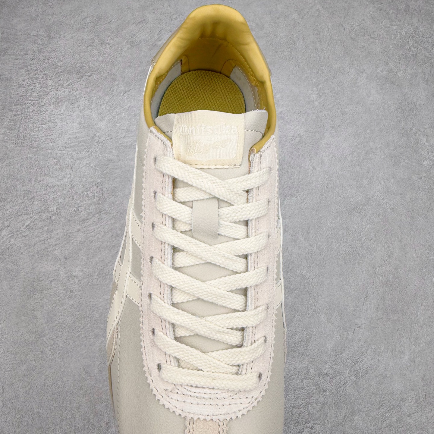 图片[5]-Onitsuka Tiger Runspark 鬼冢虎火星运动系列田径钉复古经典百搭皮革休闲慢跑鞋 鬼塚虎从运动中汲取灵感，并致力于打造融合舒适感受与创新设计的时尚品牌。品牌的设计风格既体现了对传统的致敬，同时也表达了对精致风格和现代创意的推崇。我们提供独具个性的全系列产品，打造从头到脚的整体穿搭。每件产品皆以精湛工艺匠心打造，细节考究，品质出众。尺码：36 37 37.5 38 39 39.5 40.5 41.5 42 42.5 43.5 44 45-选品中心