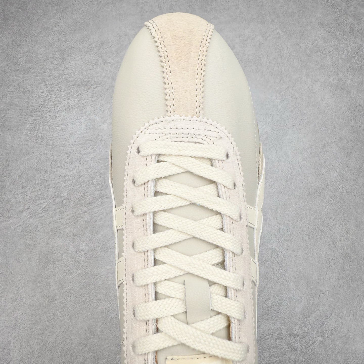 图片[4]-Onitsuka Tiger Runspark 鬼冢虎火星运动系列田径钉复古经典百搭皮革休闲慢跑鞋 鬼塚虎从运动中汲取灵感，并致力于打造融合舒适感受与创新设计的时尚品牌。品牌的设计风格既体现了对传统的致敬，同时也表达了对精致风格和现代创意的推崇。我们提供独具个性的全系列产品，打造从头到脚的整体穿搭。每件产品皆以精湛工艺匠心打造，细节考究，品质出众。尺码：36 37 37.5 38 39 39.5 40.5 41.5 42 42.5 43.5 44 45-选品中心